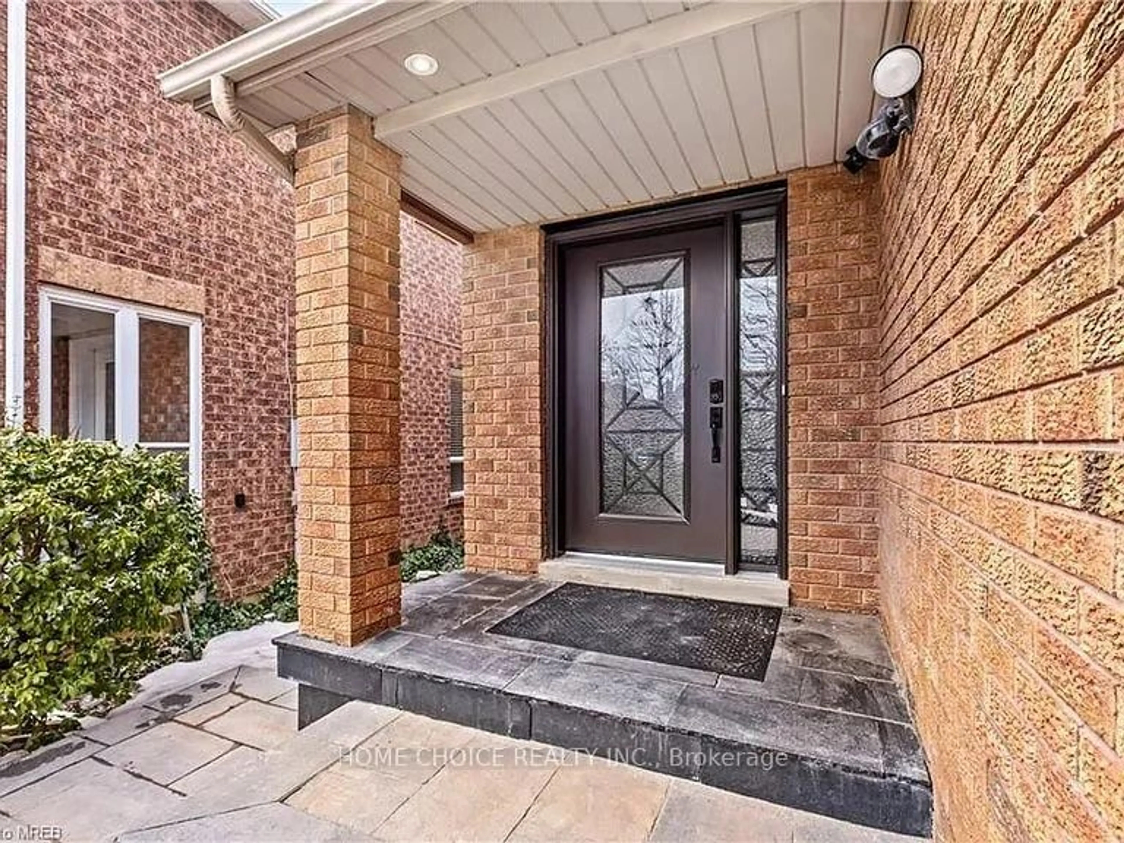 Home with brick exterior material, street for 3722 Densbury Dr, Mississauga Ontario L5N 6Z1