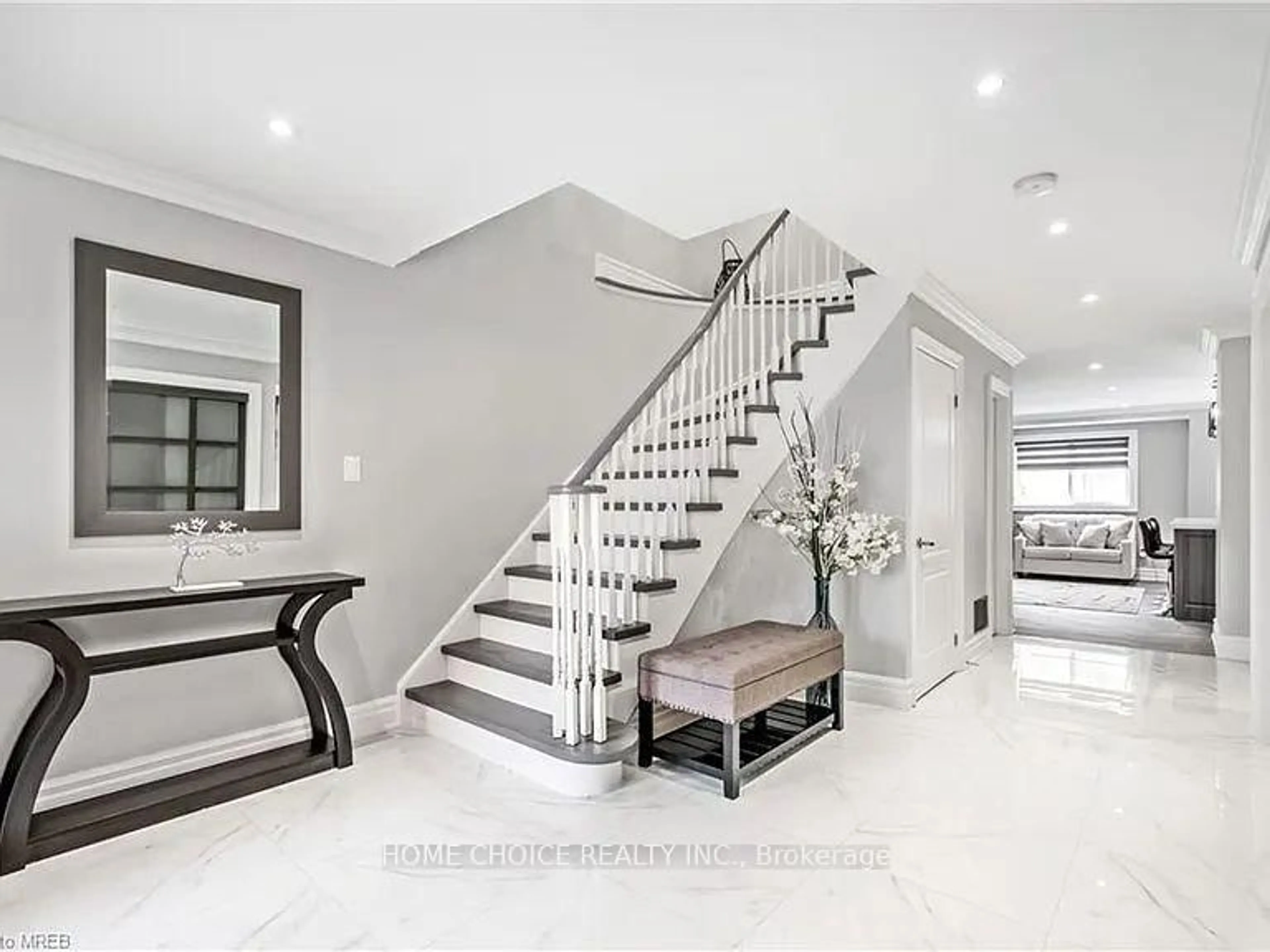 Unknown for 3722 Densbury Dr, Mississauga Ontario L5N 6Z1