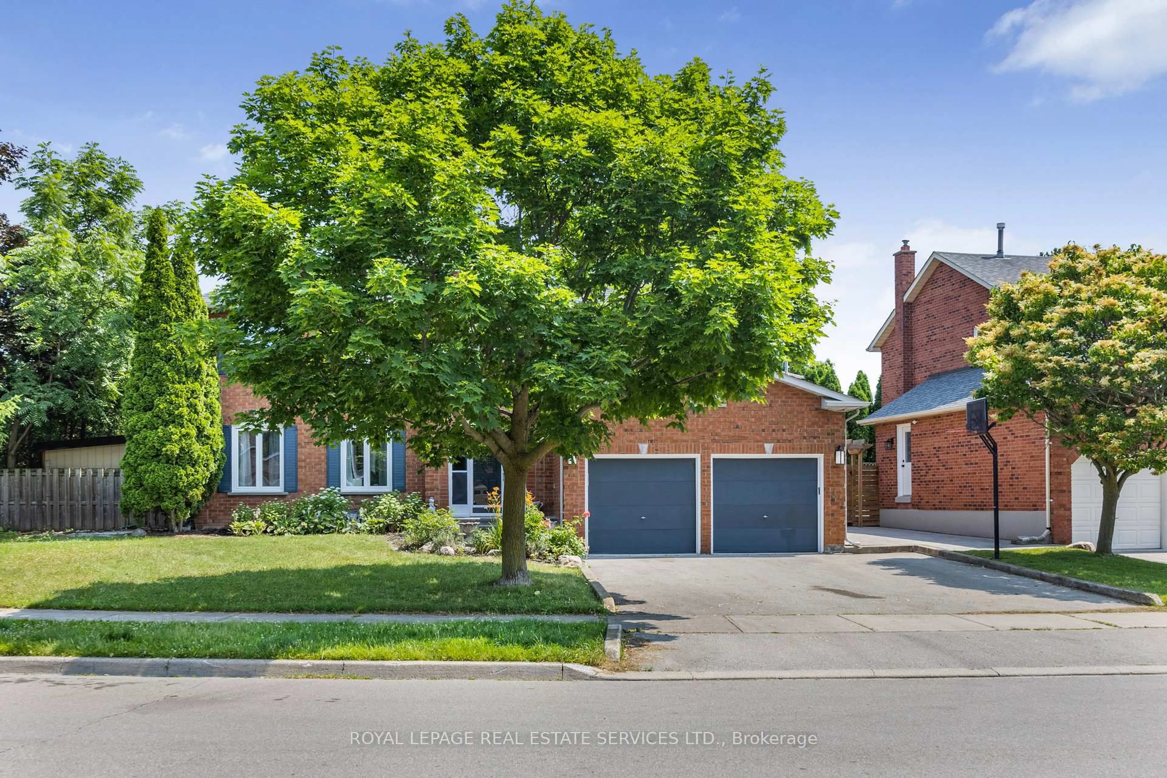 Home with brick exterior material, street for 3551 Wass Cres, Oakville Ontario L6L 6G2