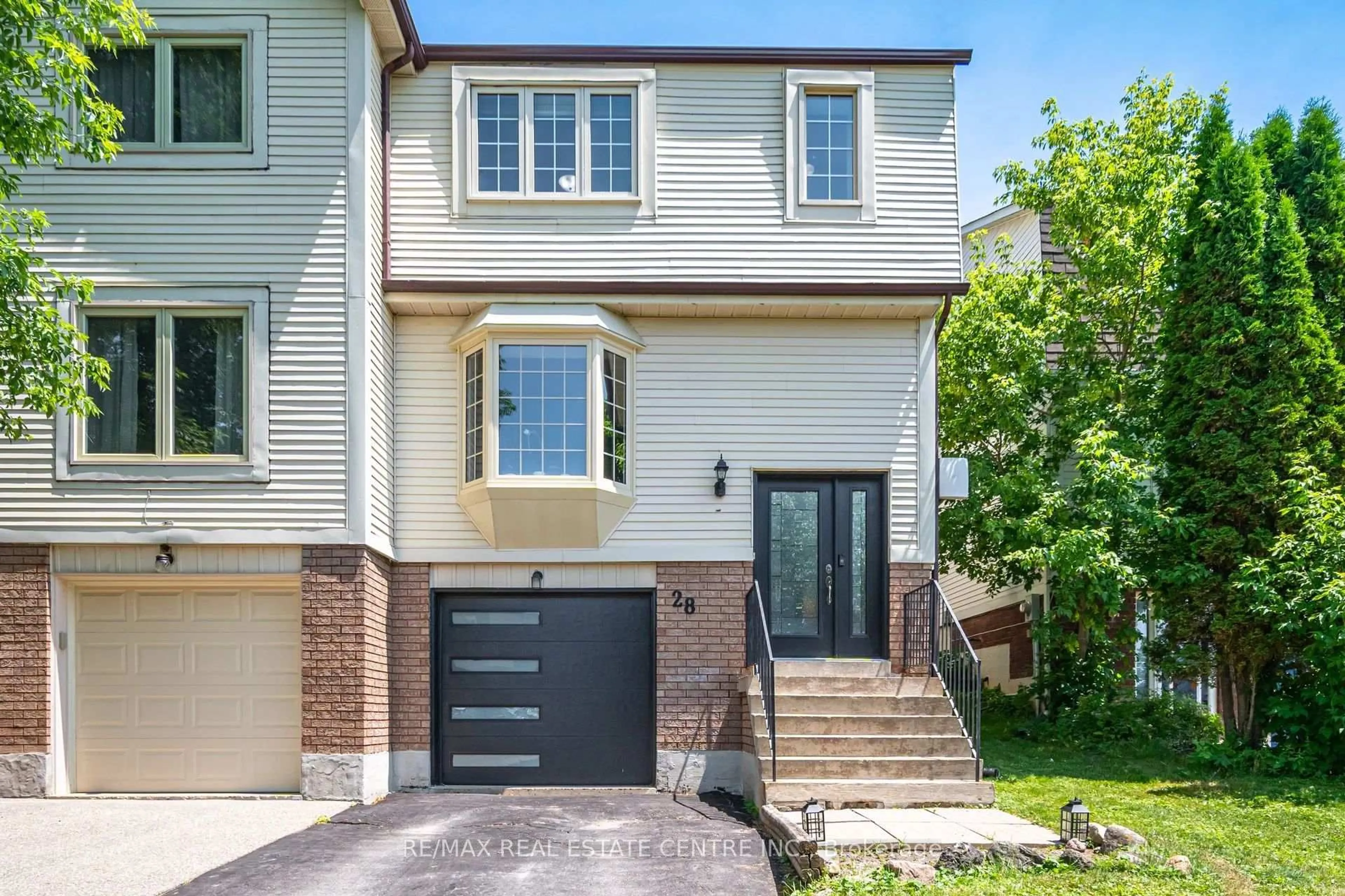 Unknown for 28 Lakeview Crt, Orangeville Ontario L9W 4P2