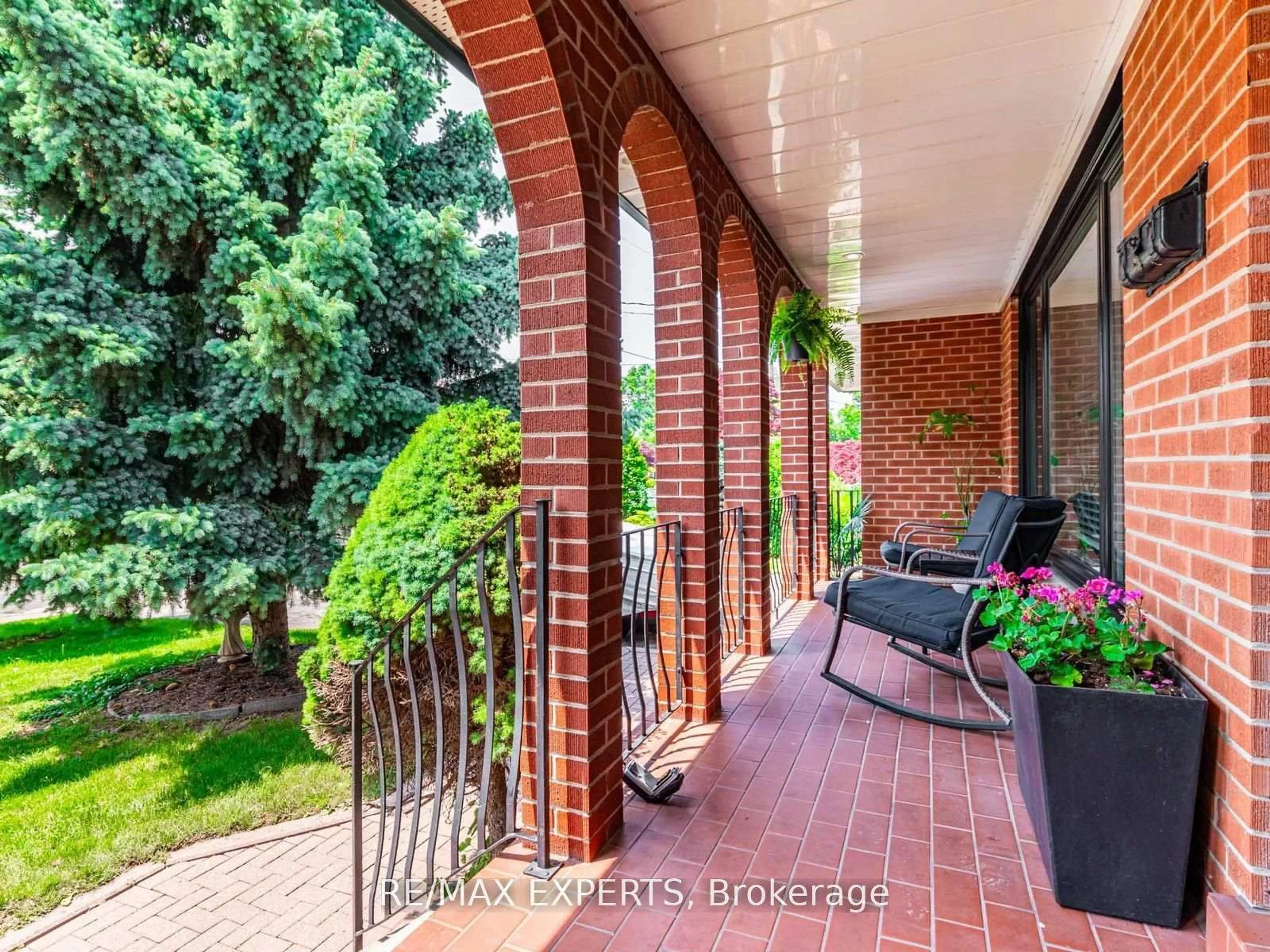 Unknown for 7 Culford Rd, Toronto Ontario M6M 4J5