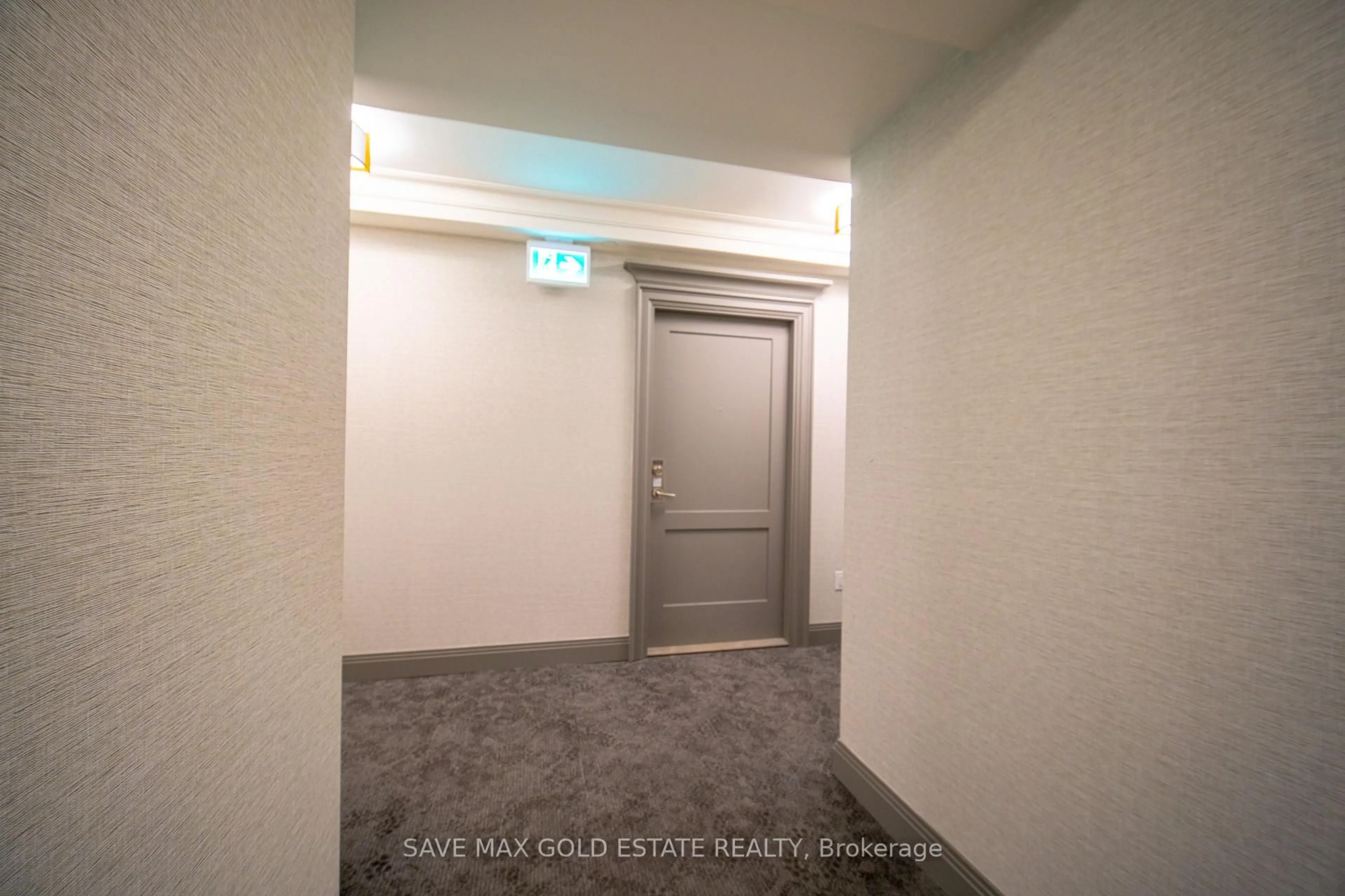 A pic of a room for 30 Elm Dr #809, Mississauga Ontario L5B 1L9