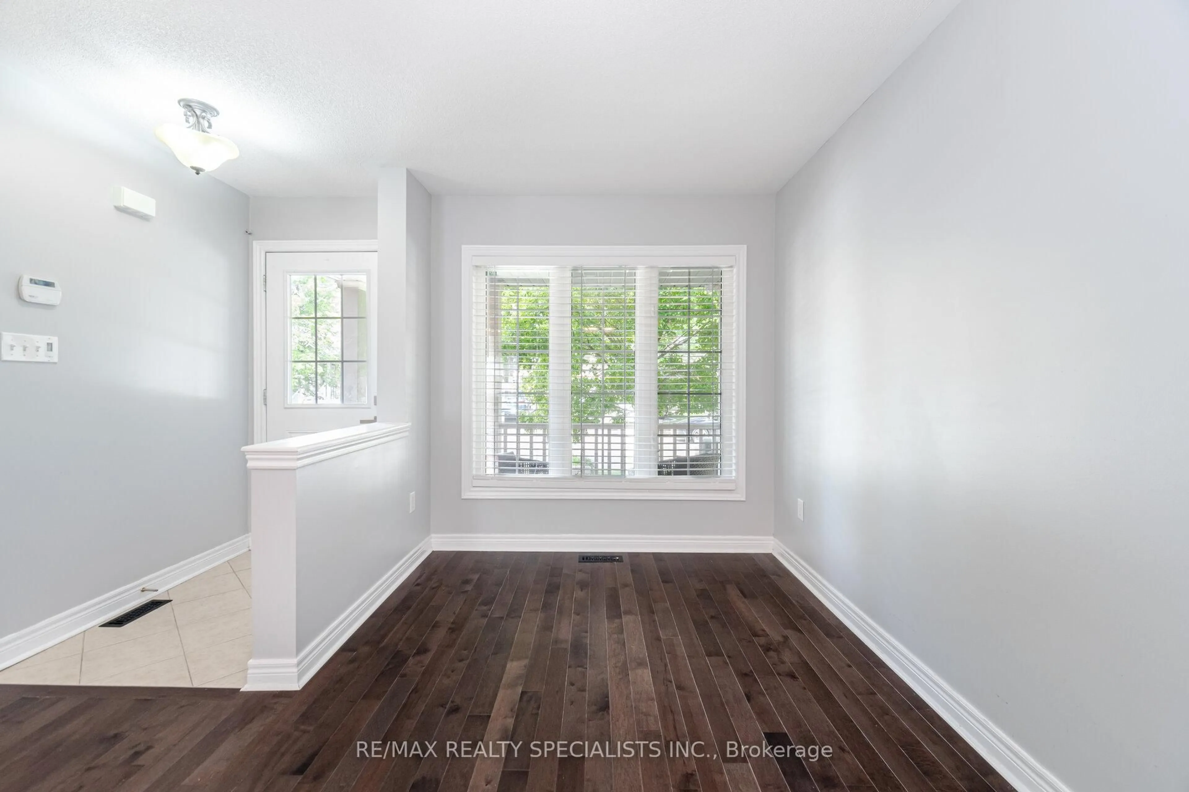 A pic of a room for 152 Weston Dr, Milton Ontario L9T 0V6