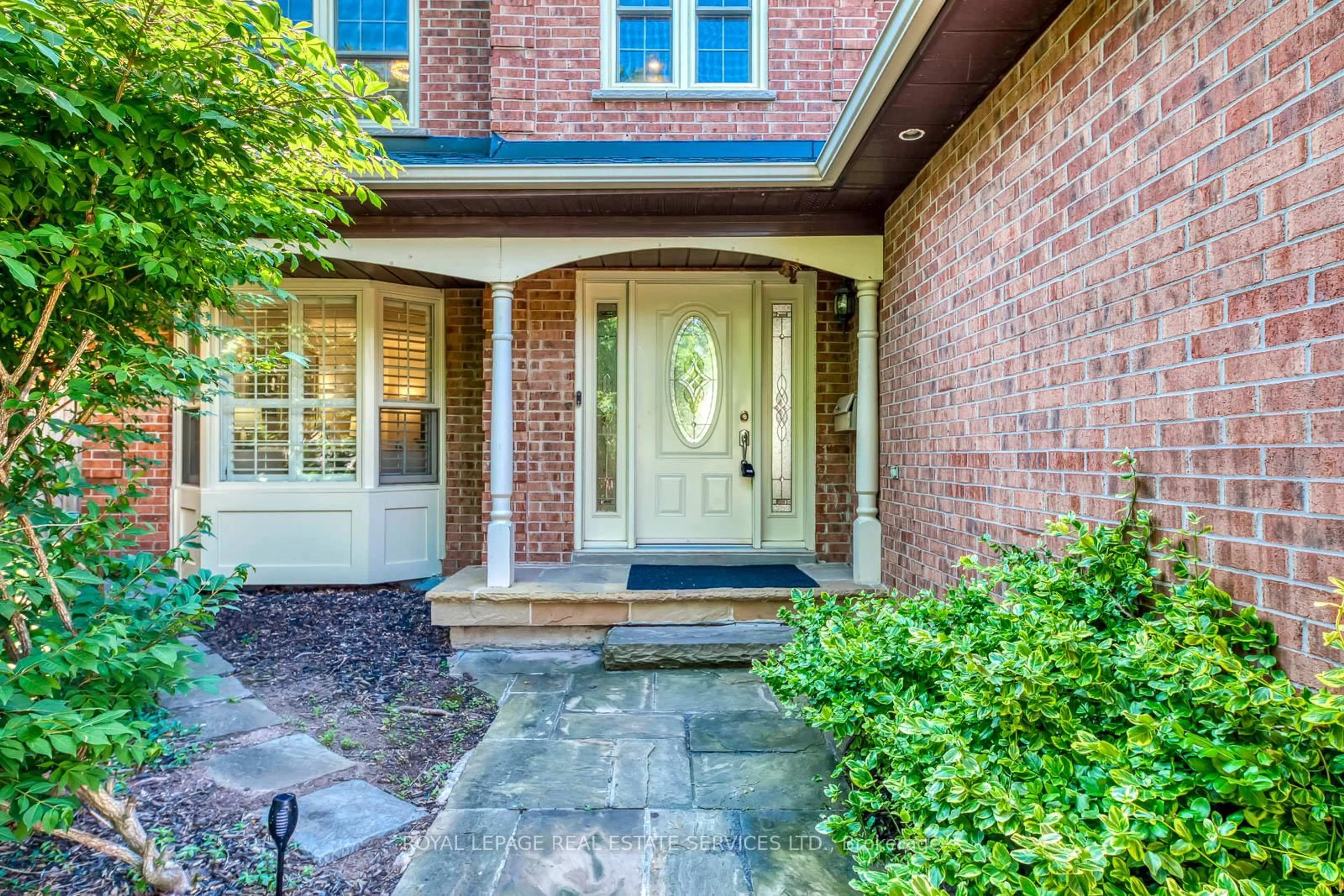 Home with brick exterior material, street for 384 RIVER OAKS Blvd, Oakville Ontario L6H 5E7