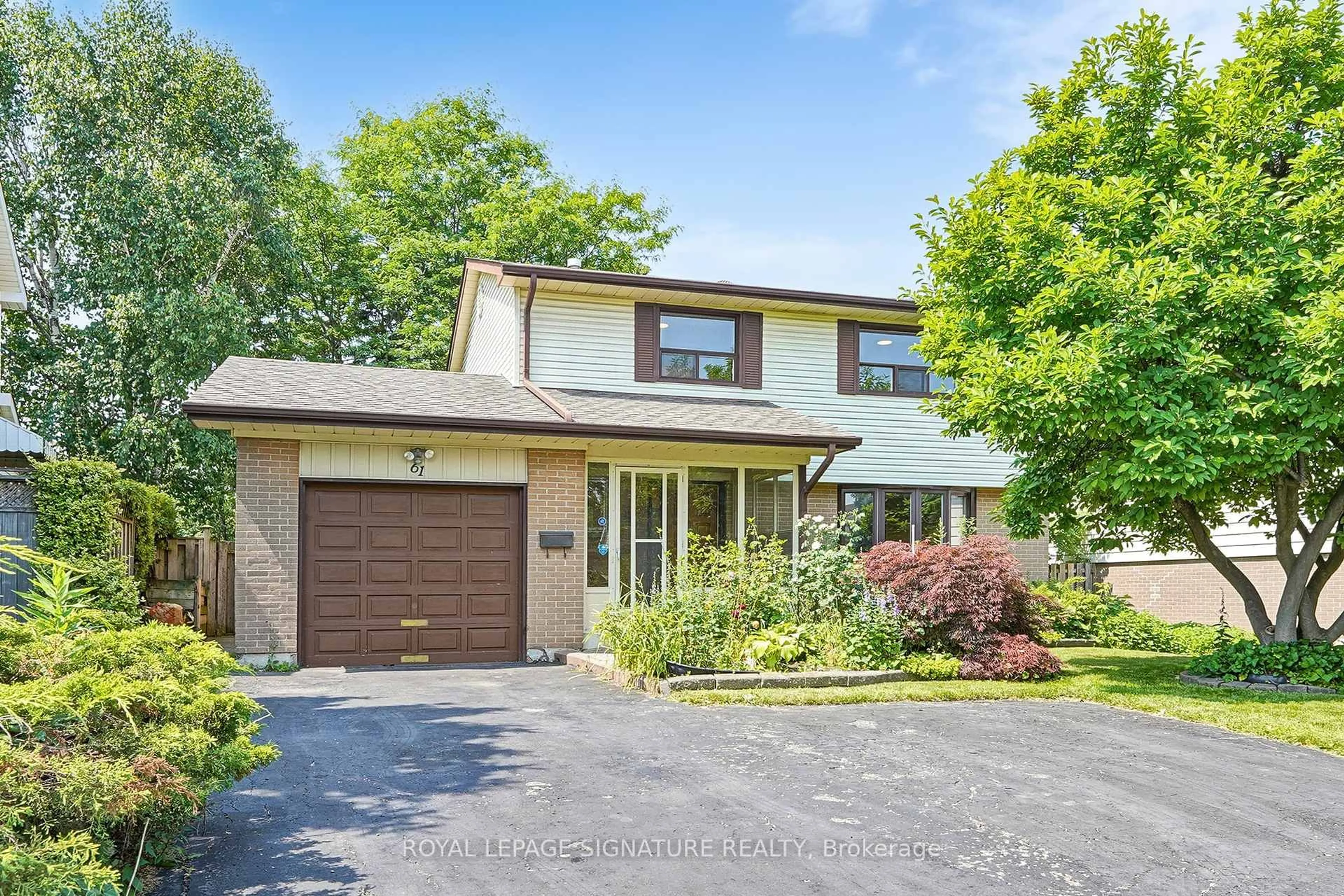 Unknown for 61 Centre St, Brampton Ontario L6W 2X7