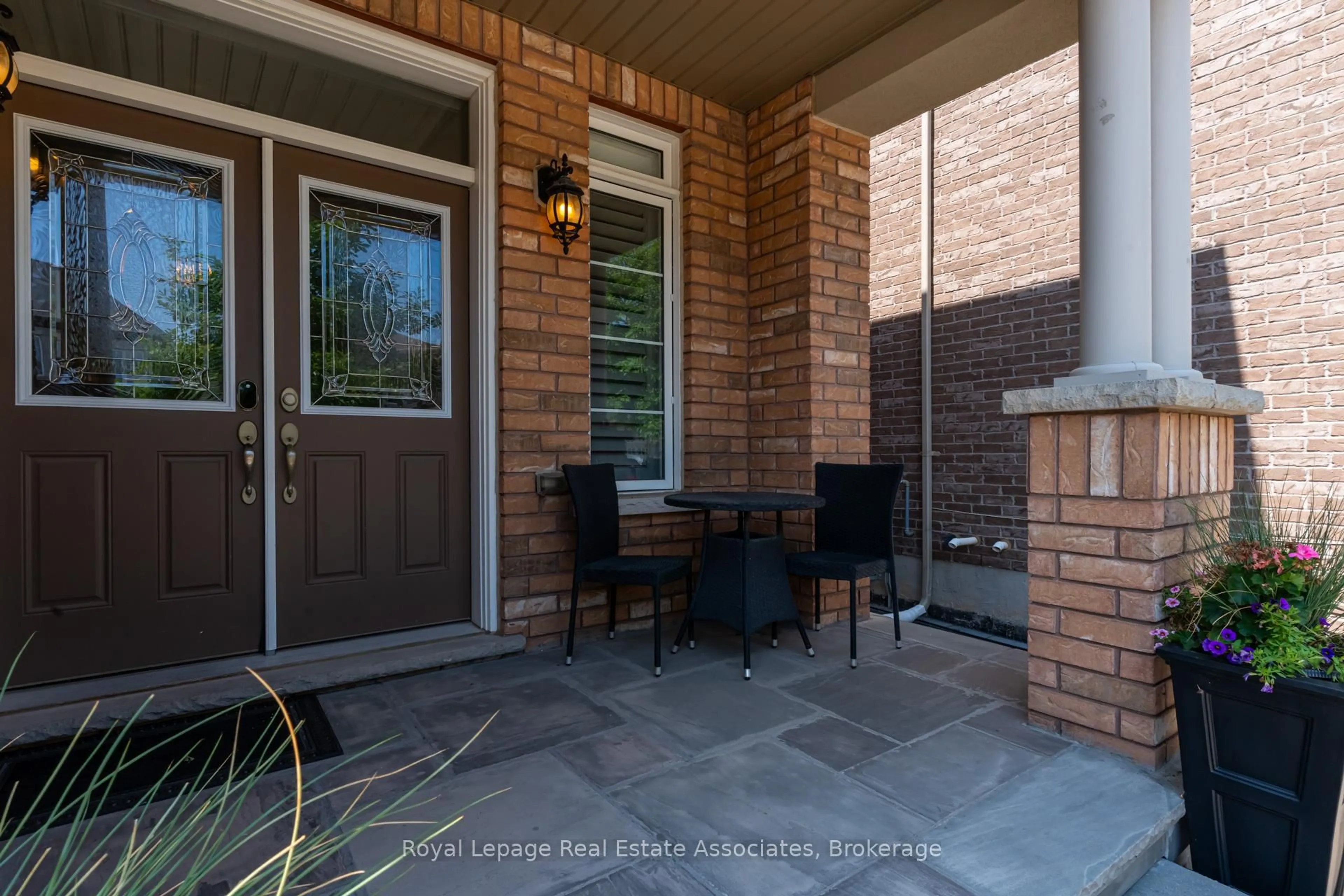 Patio, street for 235 Jessie Caverhill Passage, Oakville Ontario L6M 0Z6
