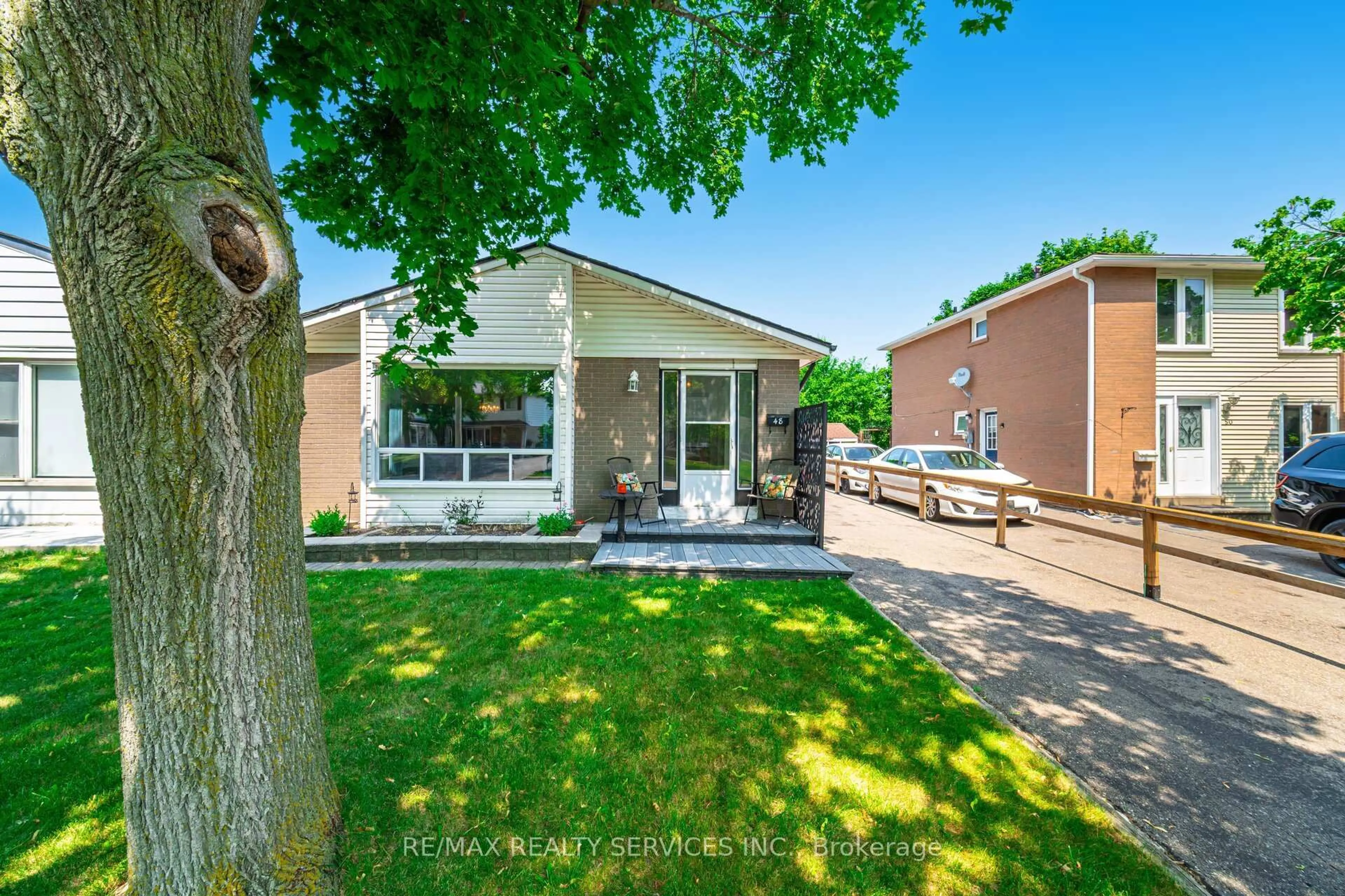 Unknown for 48 Glenmore Cres, Brampton Ontario L6S 1H8