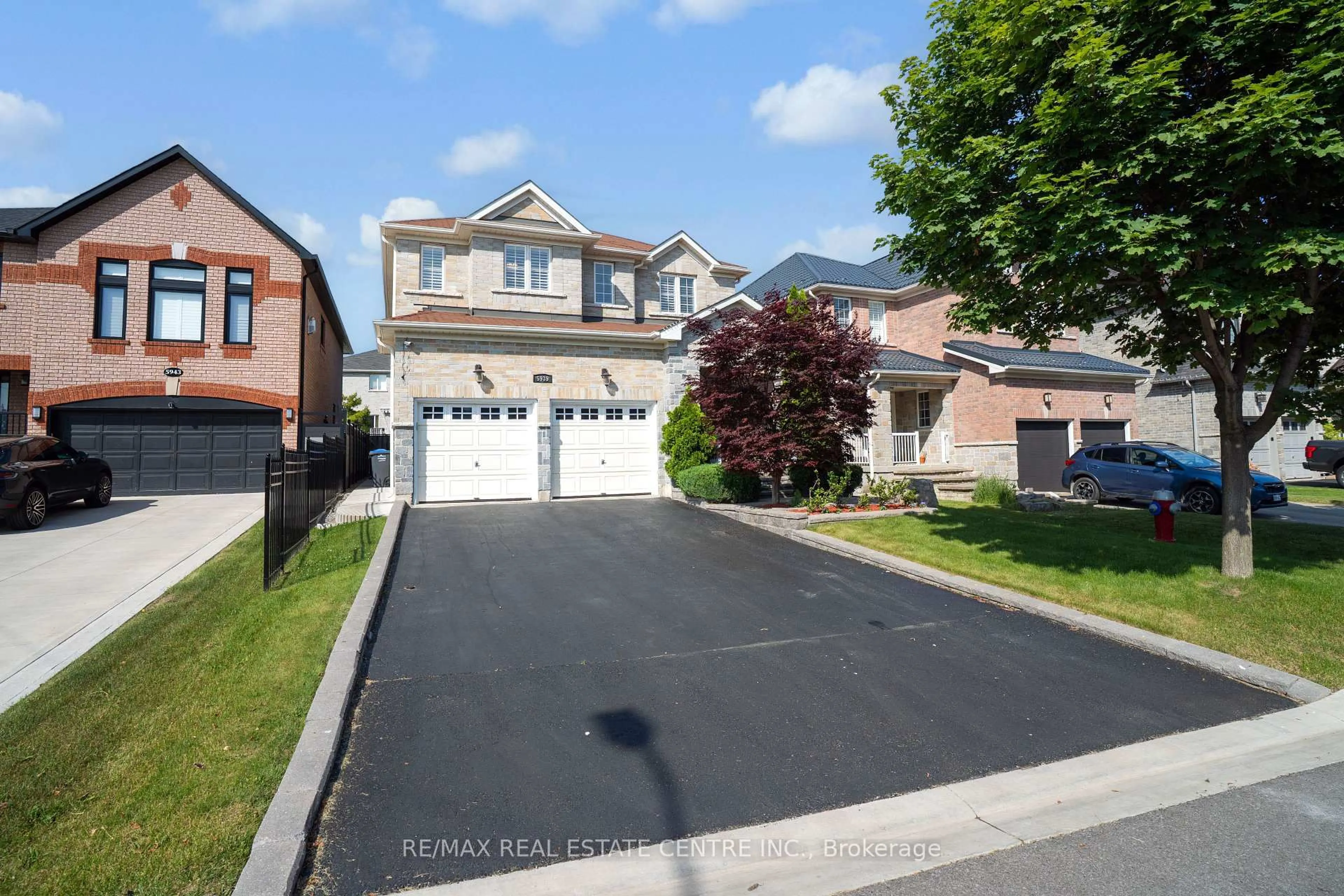 Unknown for 5939 Talisman Crt, Mississauga Ontario L5M 6A1