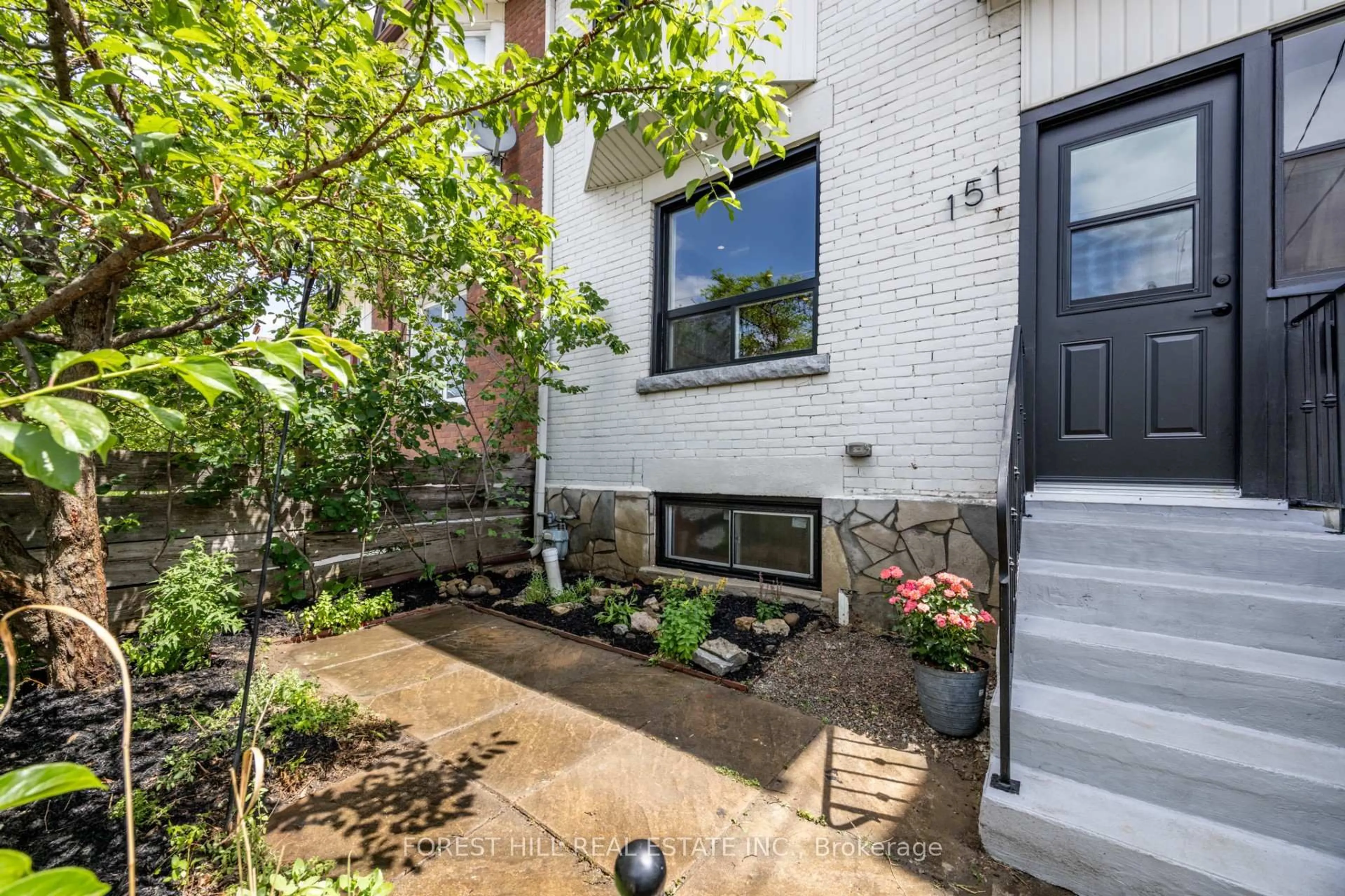 Unknown for 151 Symington Ave, Toronto Ontario M6P 3W5