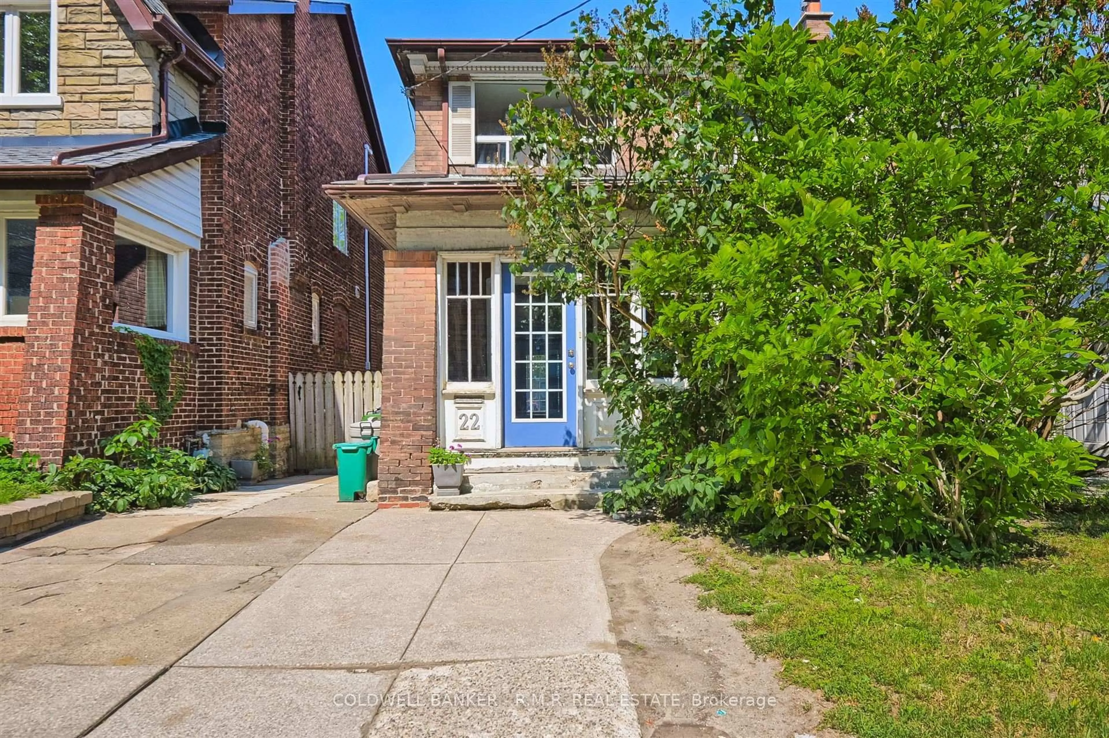 Home with brick exterior material, street for 22 Glendale Ave, Toronto Ontario M6R 2S7