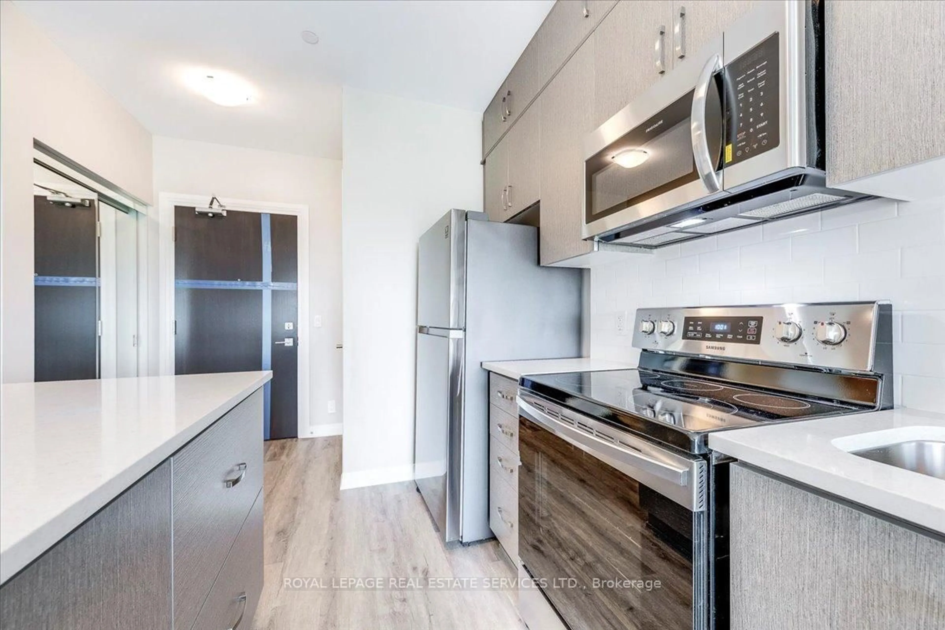 Standard kitchen, unknown for 102 Grovewood Common #414, Oakville Ontario L6H 0X2