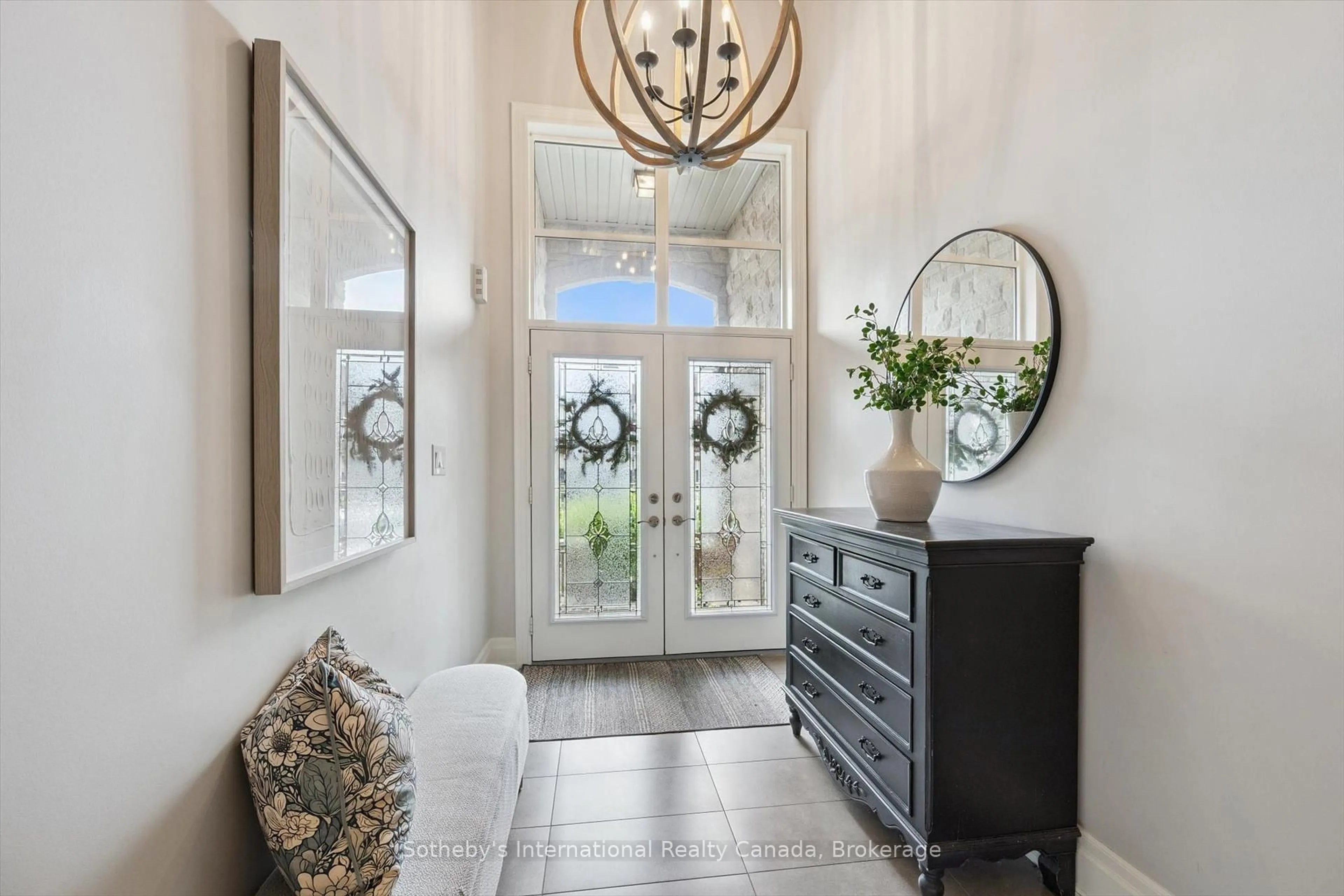 Indoor entryway for 2342 Wuthering Heights Way, Oakville Ontario L6M 0E8