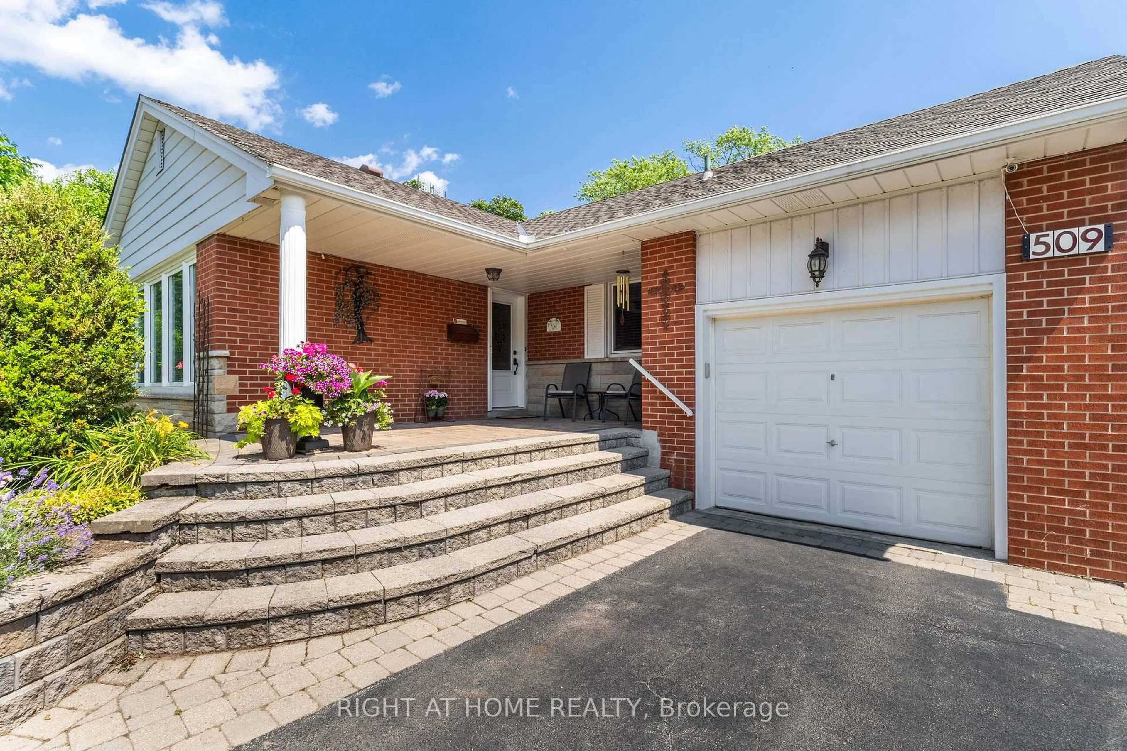 Home with brick exterior material, street for 509 Rothesay Pl, Burlington Ontario L7N 3E3