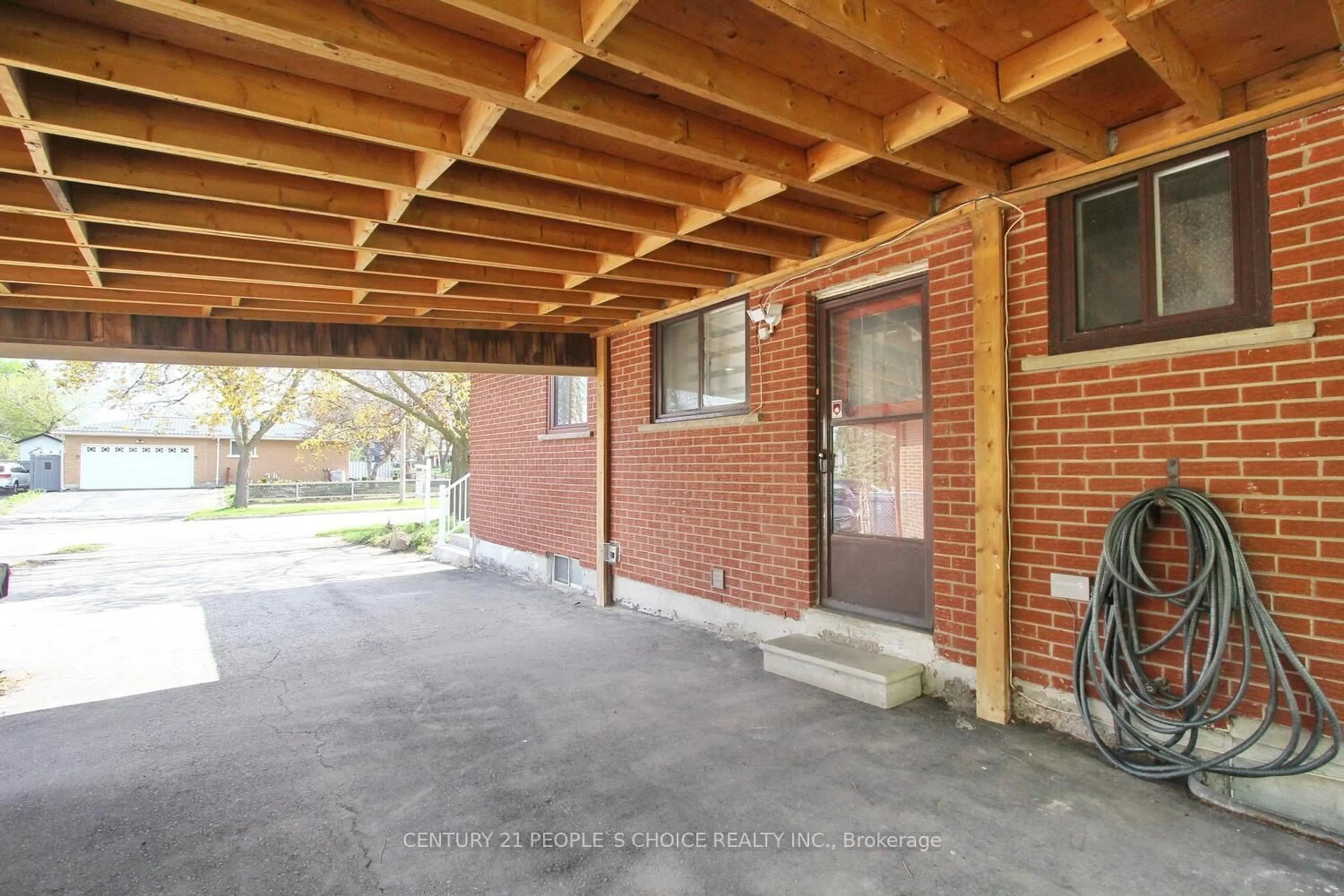 Patio, street for 6 Midhurst Dr, Toronto Ontario M9V 1Z7