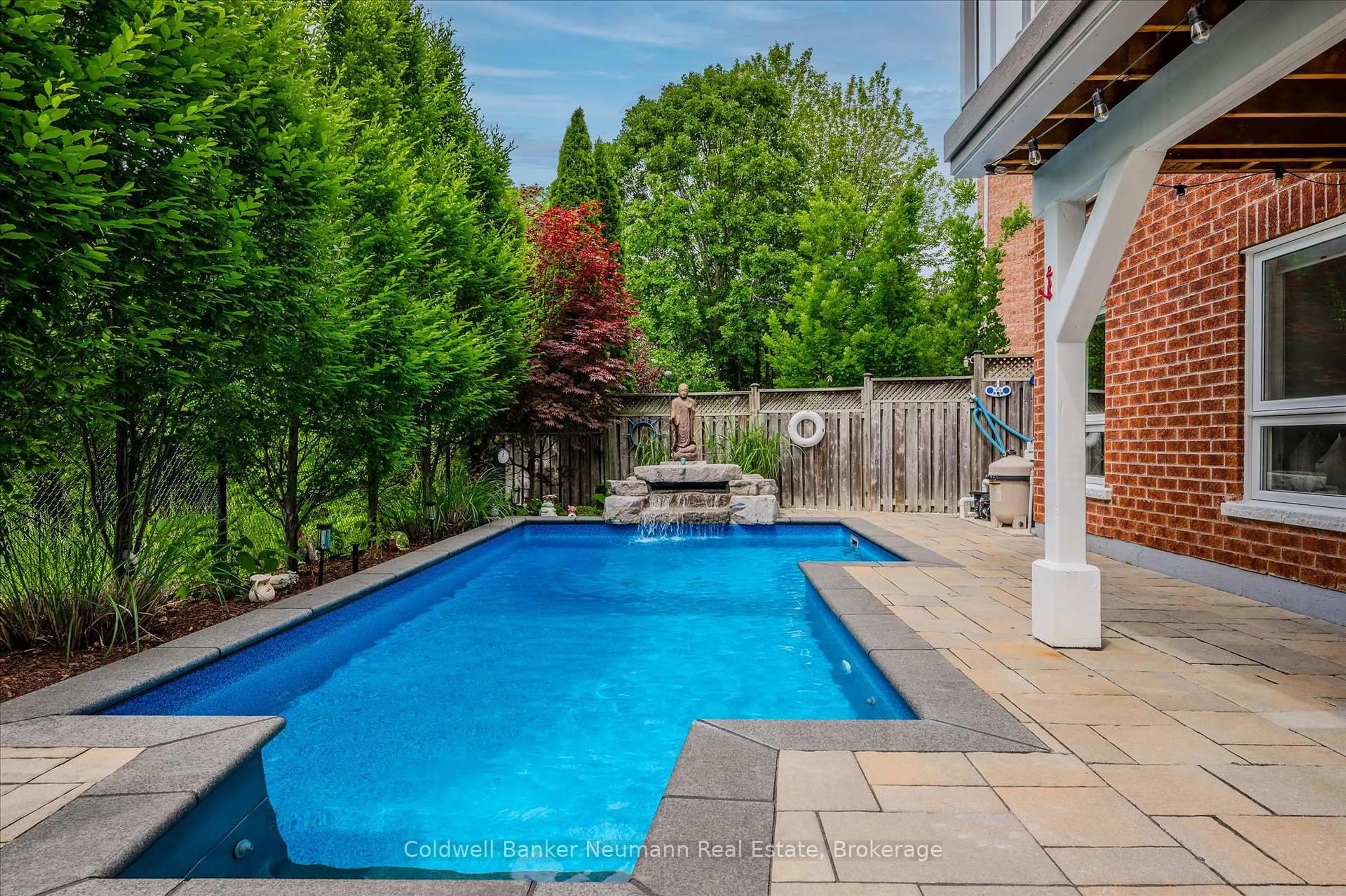 Pool for 5248 Nova Cres, Burlington Ontario L7L 7B8