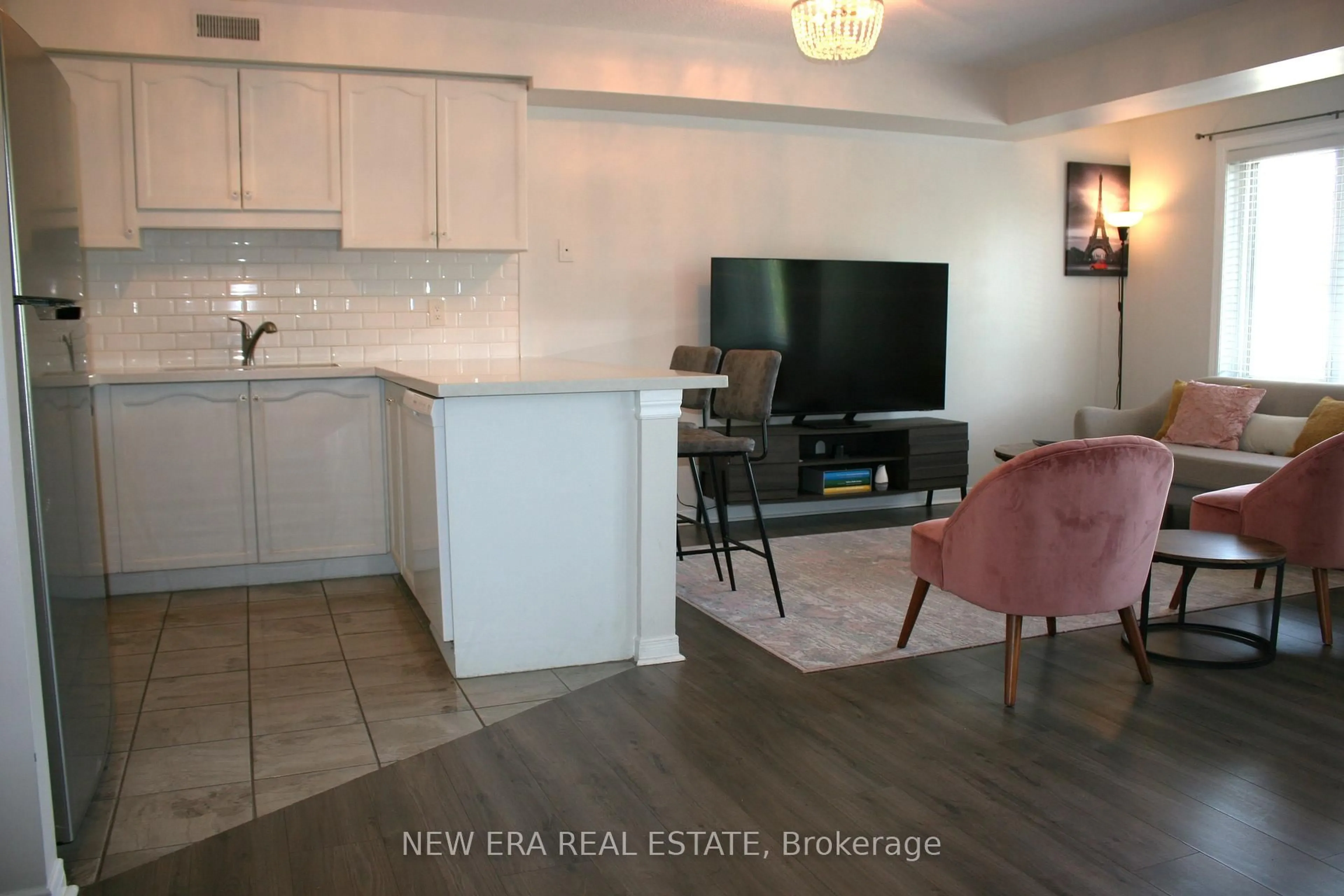 Open concept kitchen, unknown for 2120 Headon Rd #12, Burlington Ontario L7M 4J9