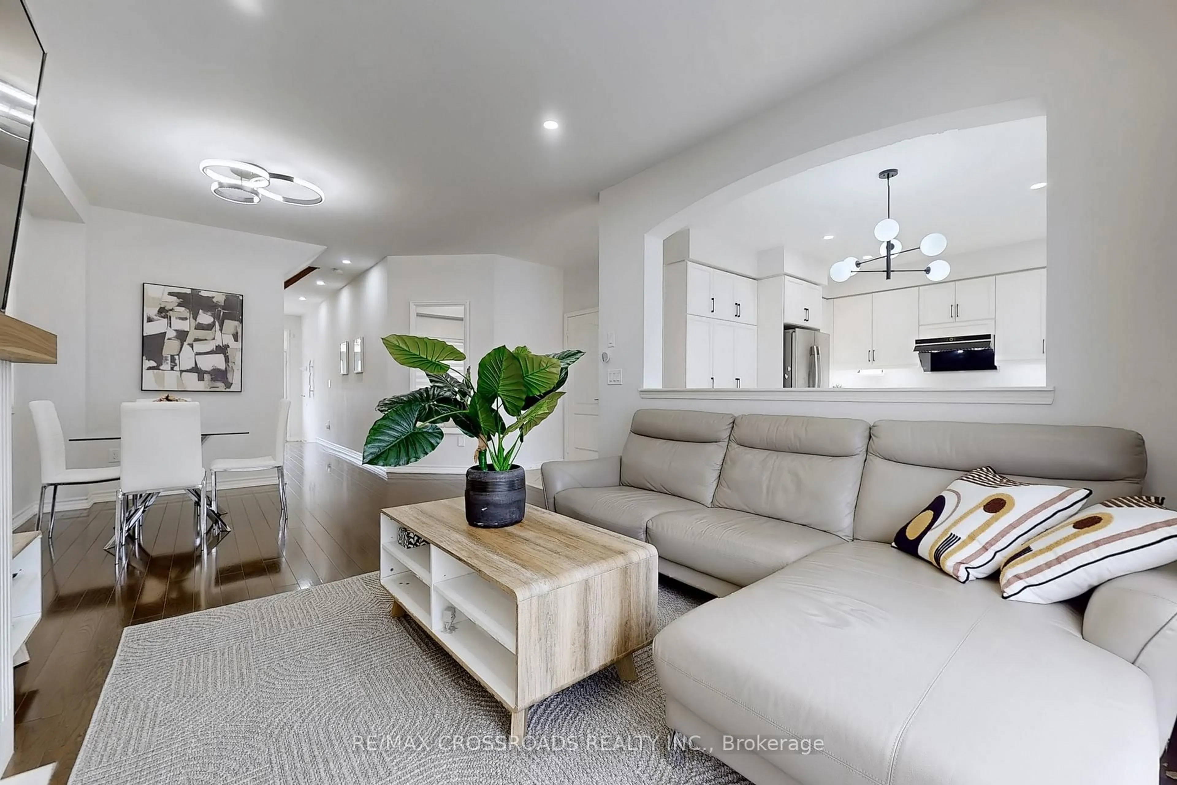 Living room with furniture, unknown for 4262 Vivaldi Rd, Burlington Ontario L7M 0N4