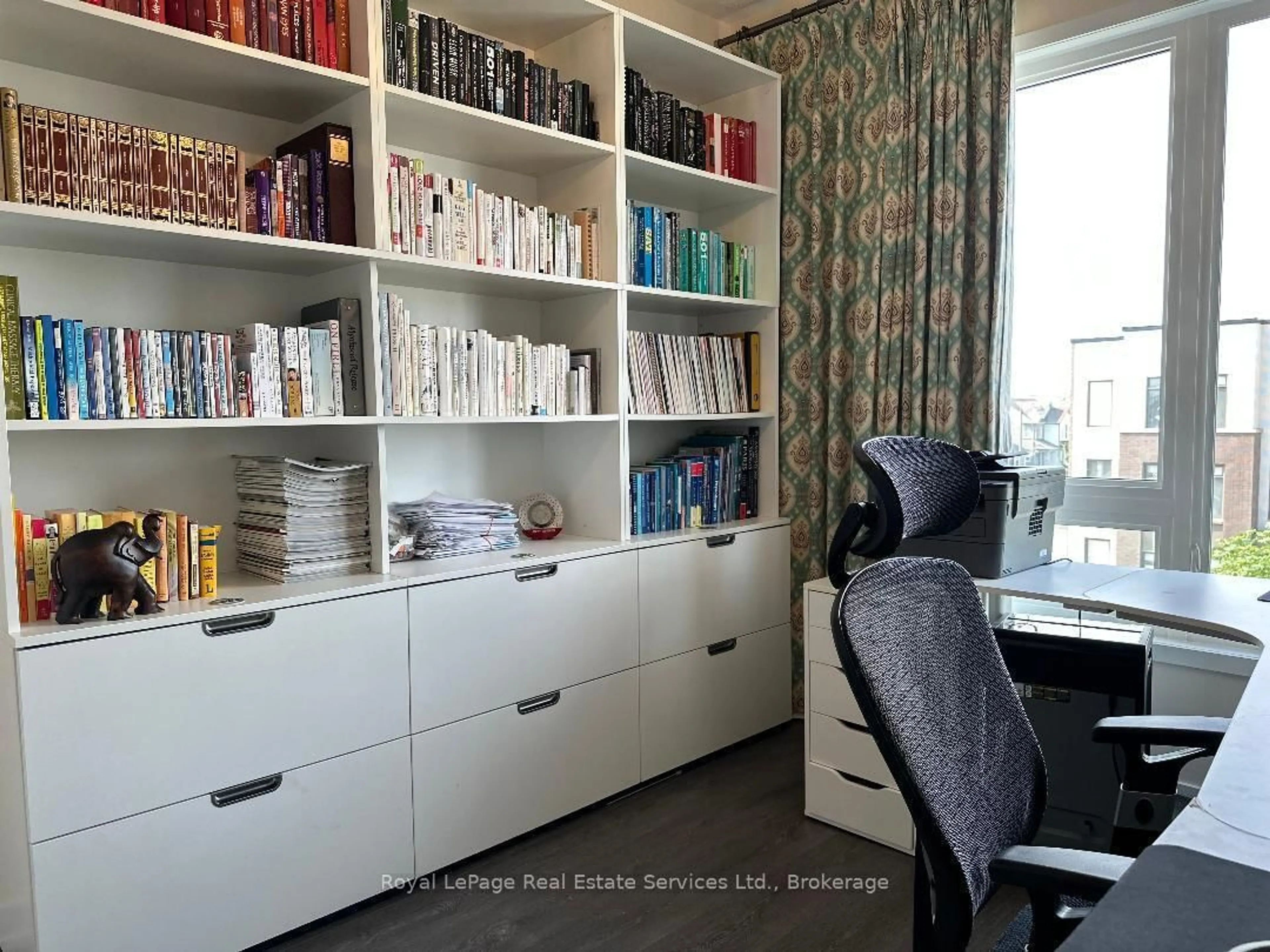 A pic of a room for 3095 Ernest Appelbe Blvd, Oakville Ontario L6H 0P3