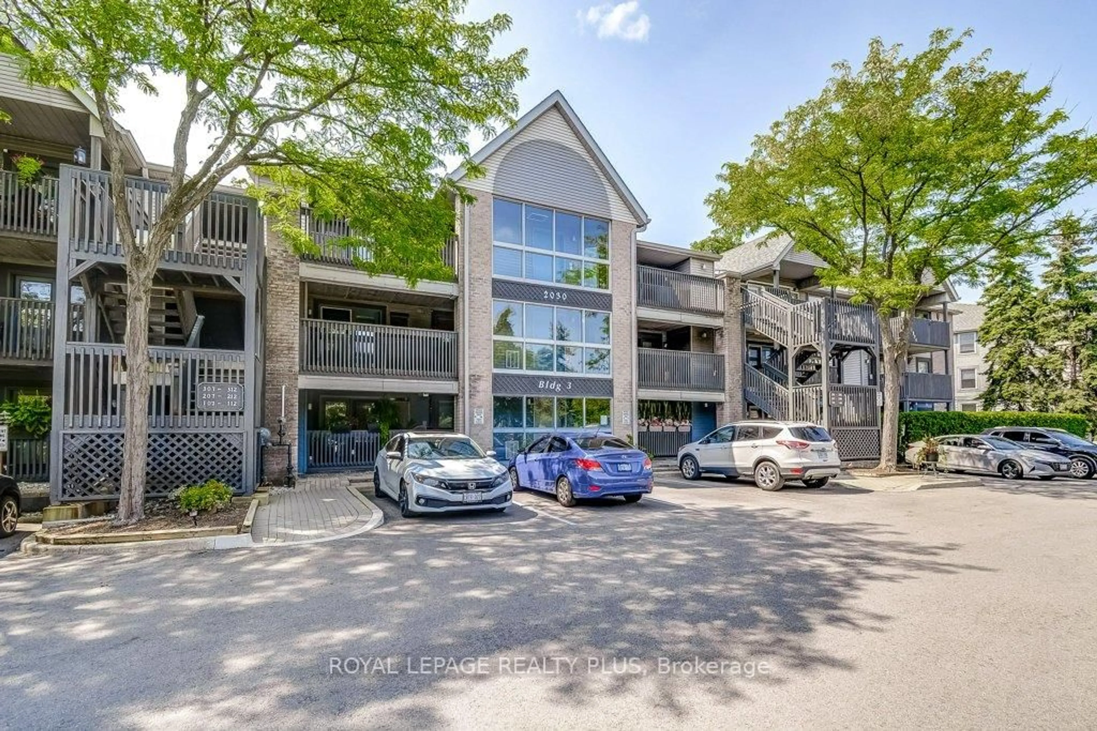 A pic from outside/outdoor area/front of a property/back of a property/a pic from drone, unknown for 2030 Cleaver Ave #201, Burlington Ontario L7M 4C3