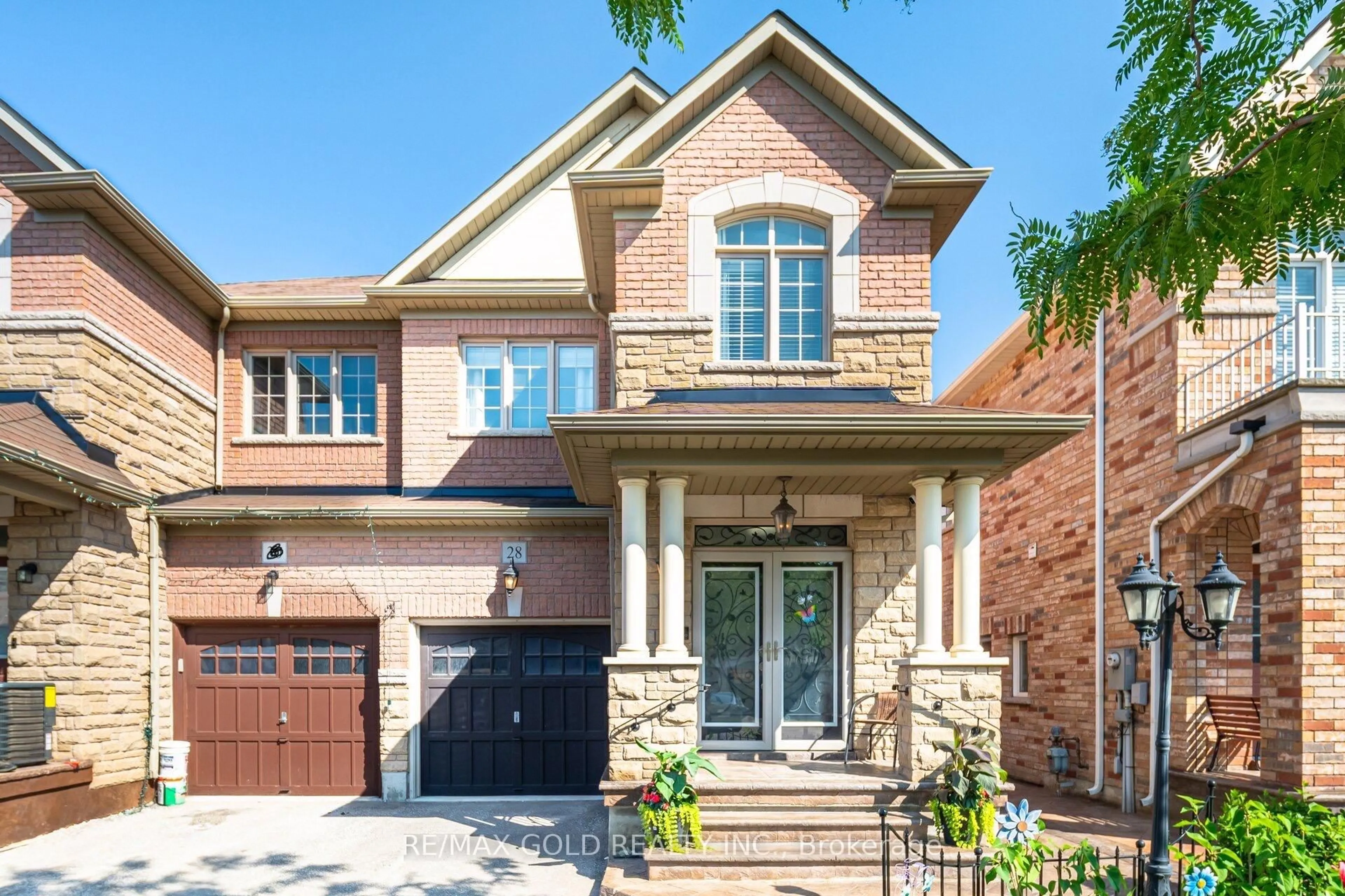 Home with brick exterior material, street for 28 Versailles Cres, Brampton Ontario L6P 3J8