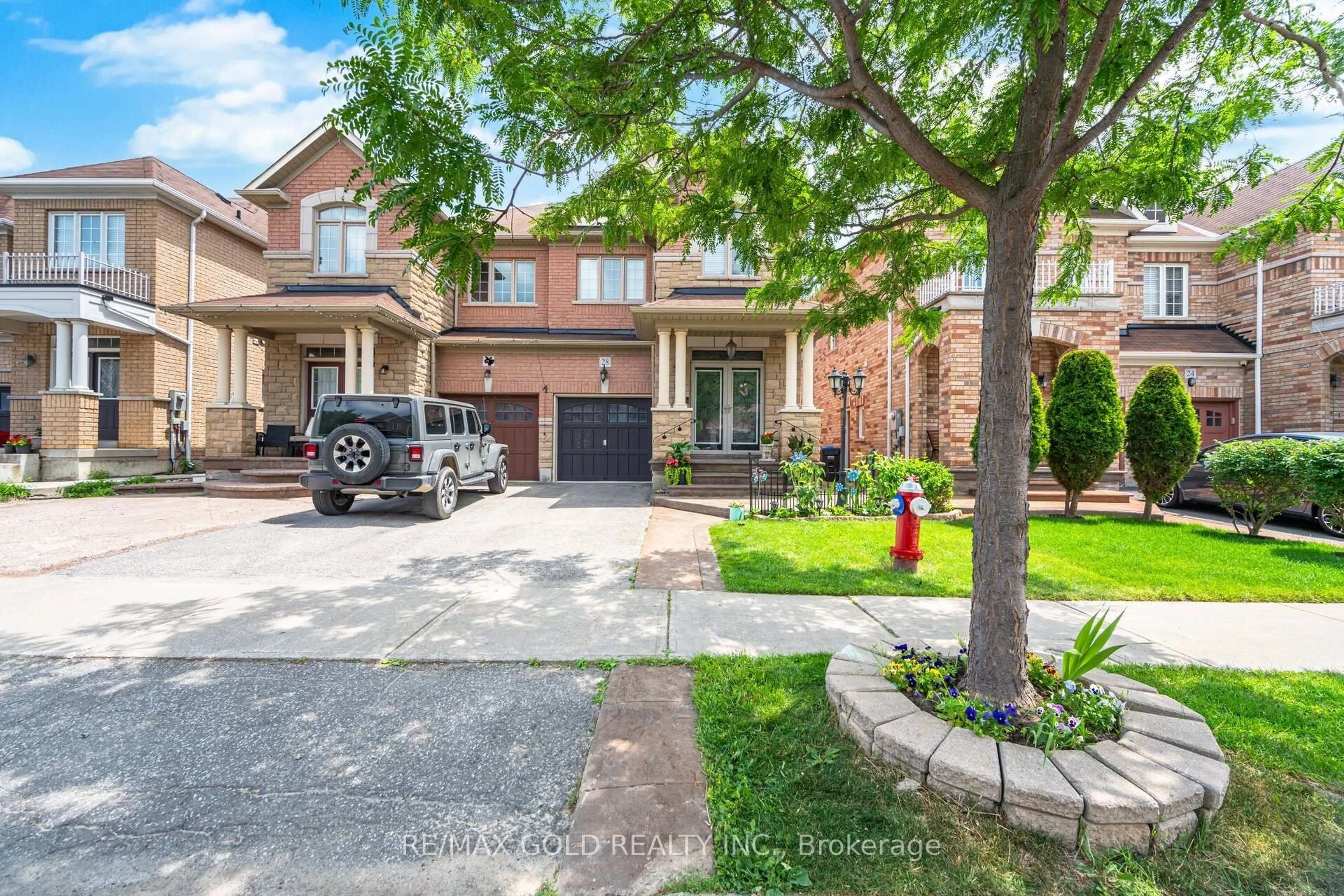 Home with brick exterior material, street for 28 Versailles Cres, Brampton Ontario L6P 3J8