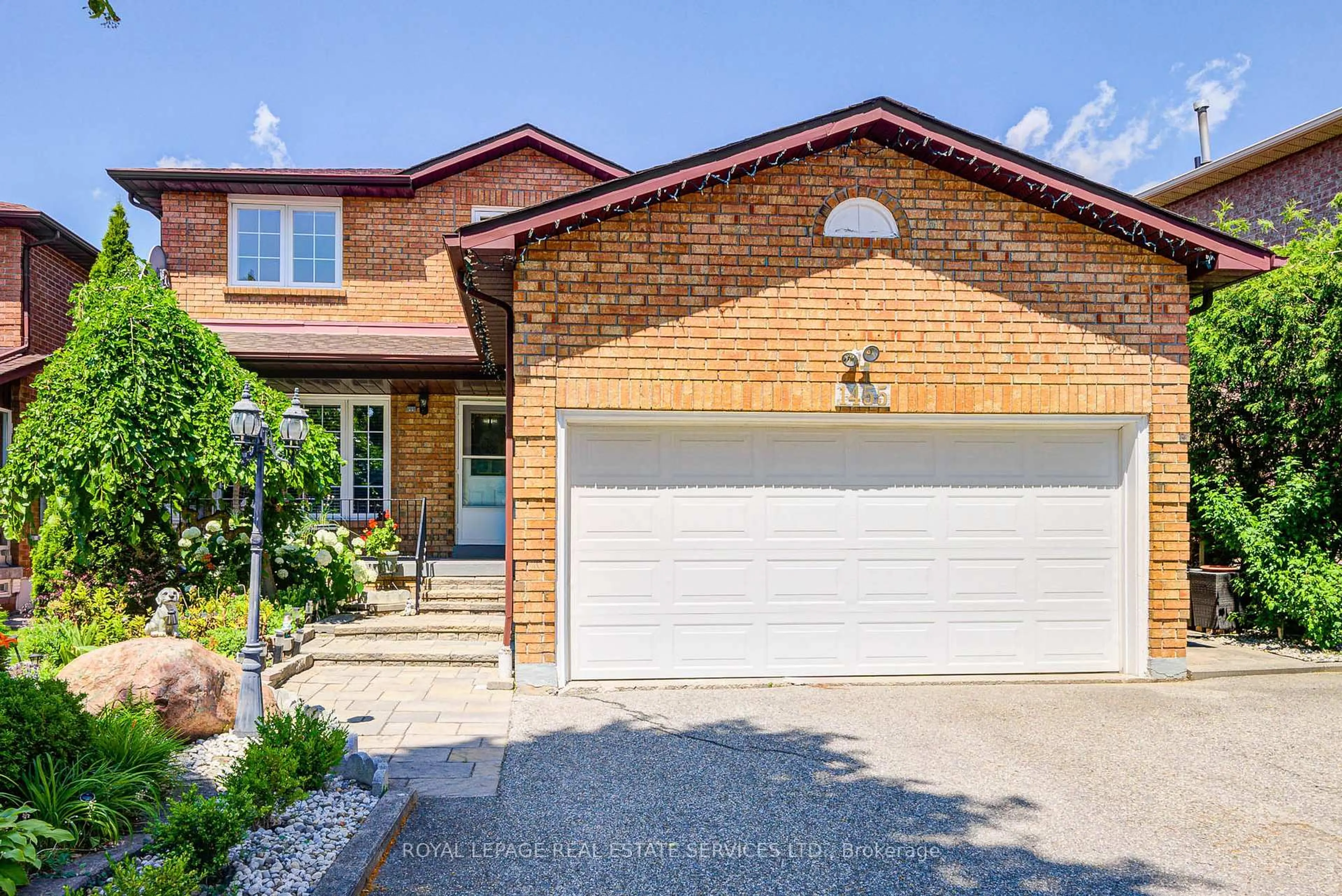 Home with brick exterior material, street for 1455 Santa Rosa Crt, Mississauga Ontario L5V 1H7