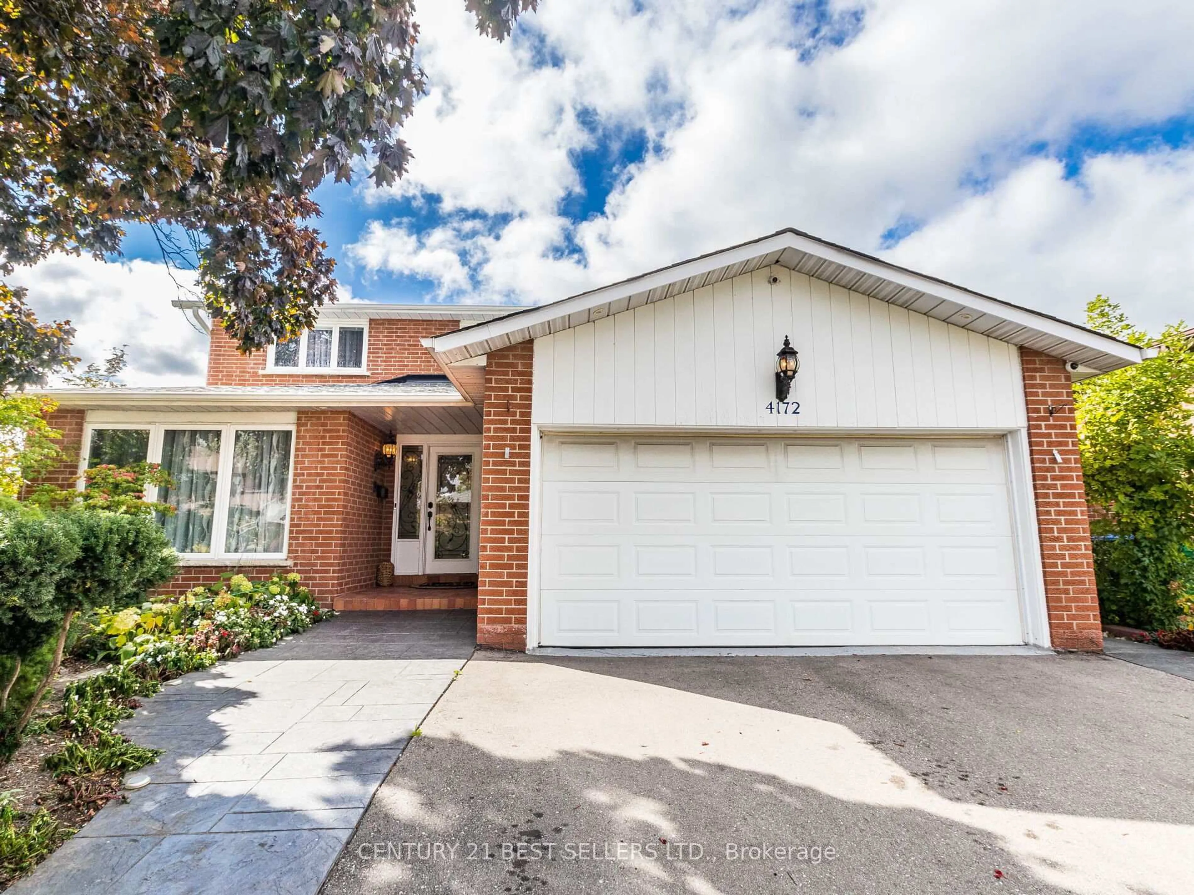 Home with brick exterior material, street for 4172 Rayfield Crt, Mississauga Ontario L4Z 1E7