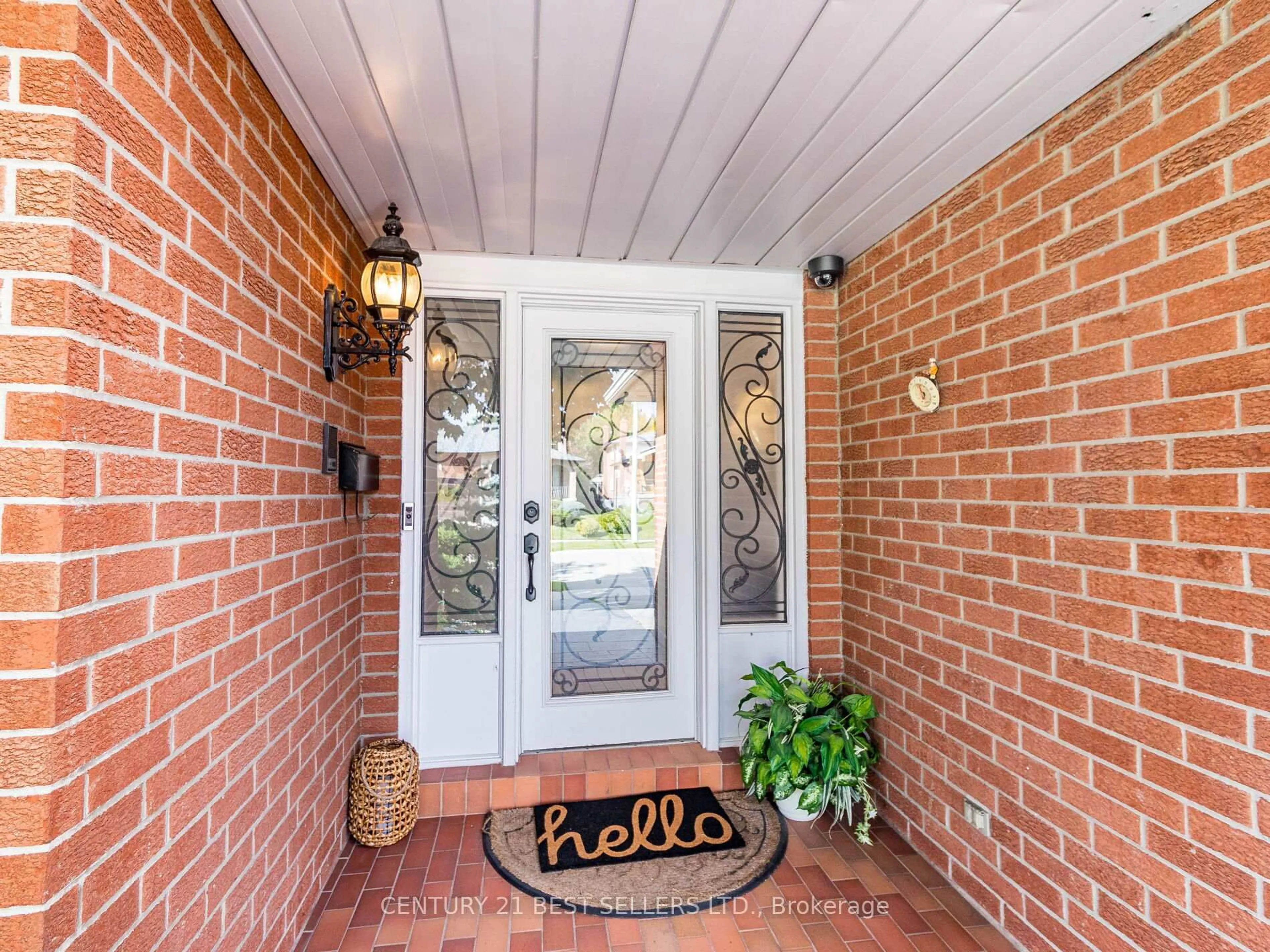 Indoor entryway for 4172 Rayfield Crt, Mississauga Ontario L4Z 1E7