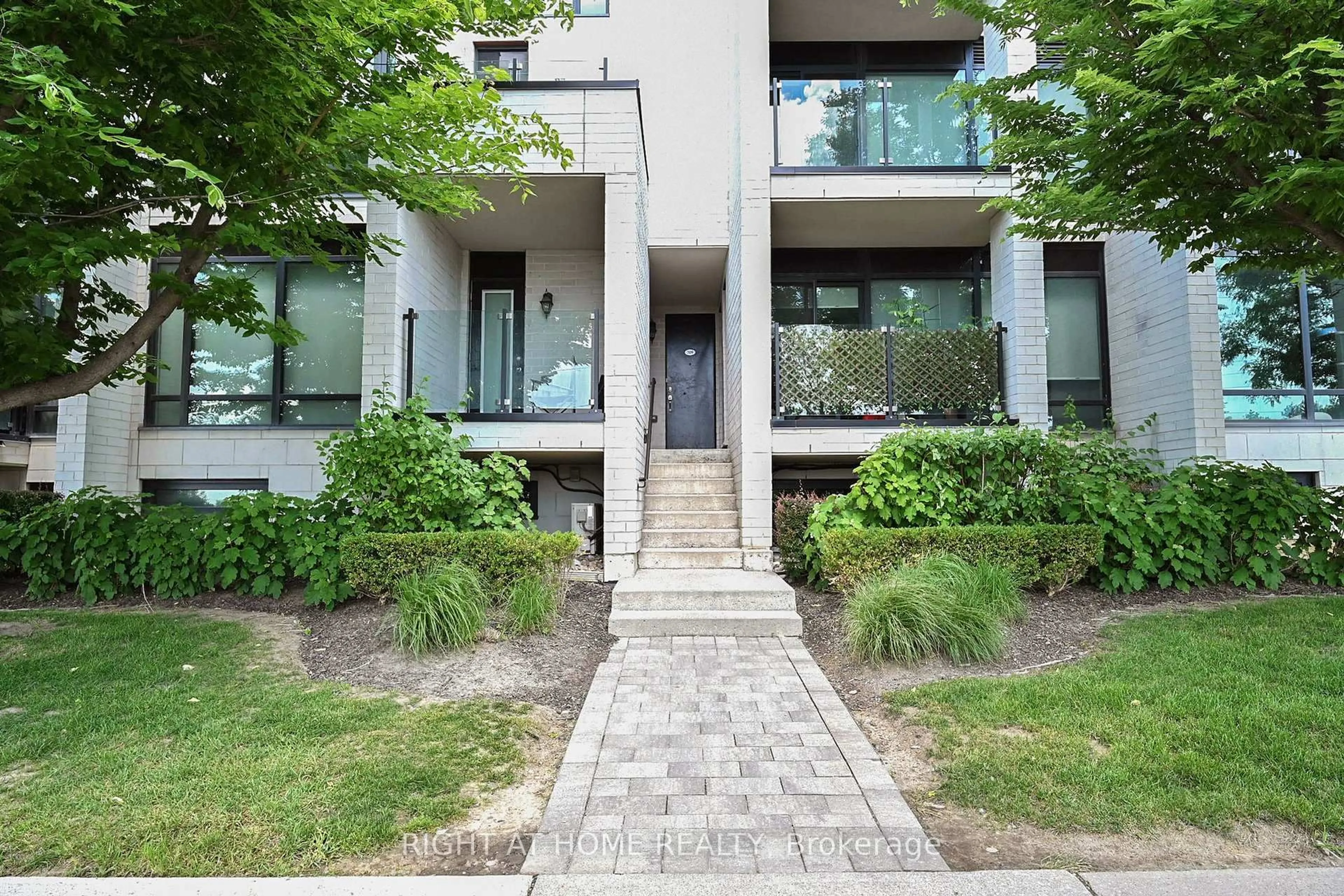 Patio, street for 138 Widdicombe Hill Blvd #710, Toronto Ontario M9R 4A6