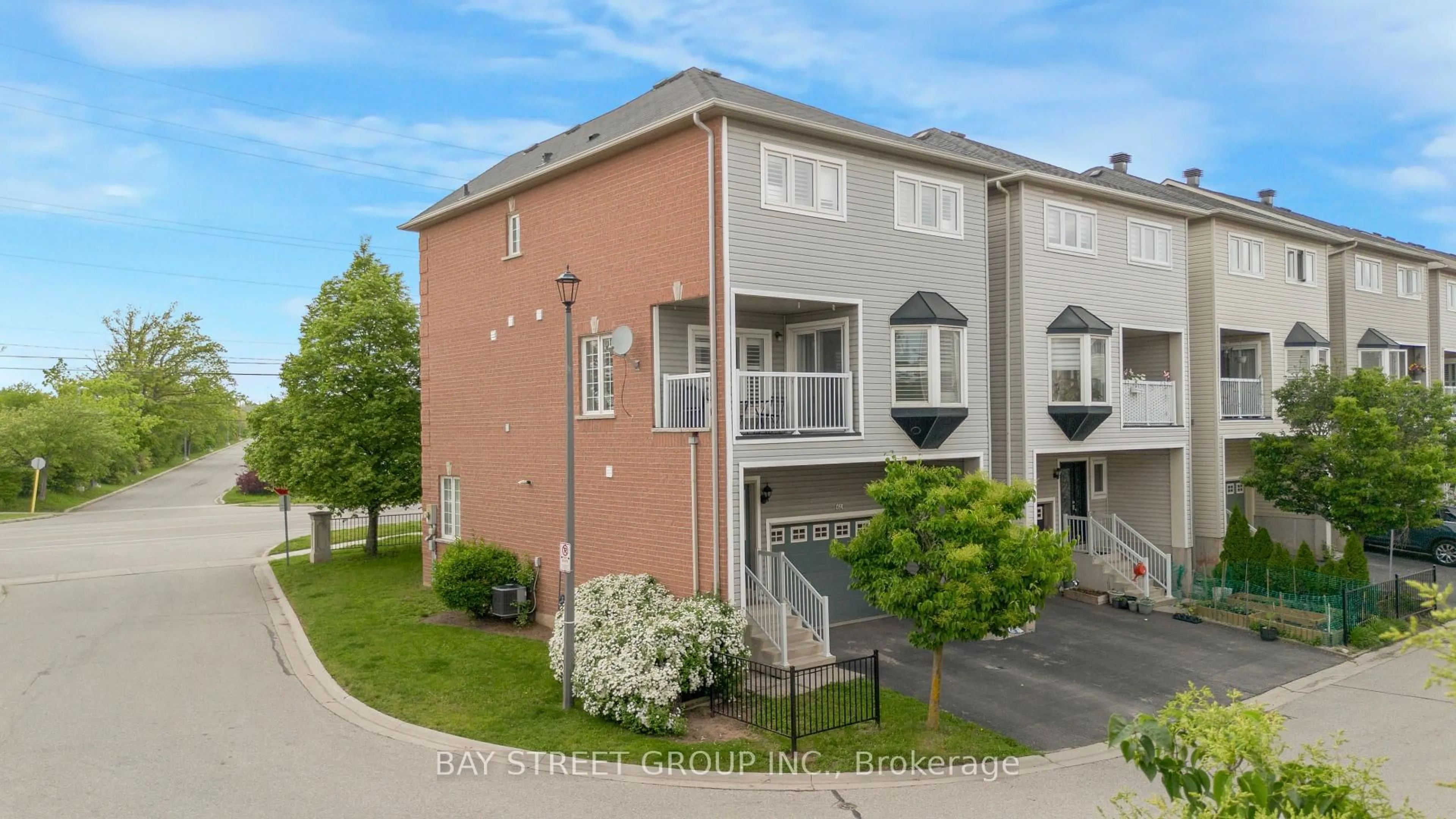 Unknown for 5090 Fairview St #61, Burlington Ontario L7L 7H5