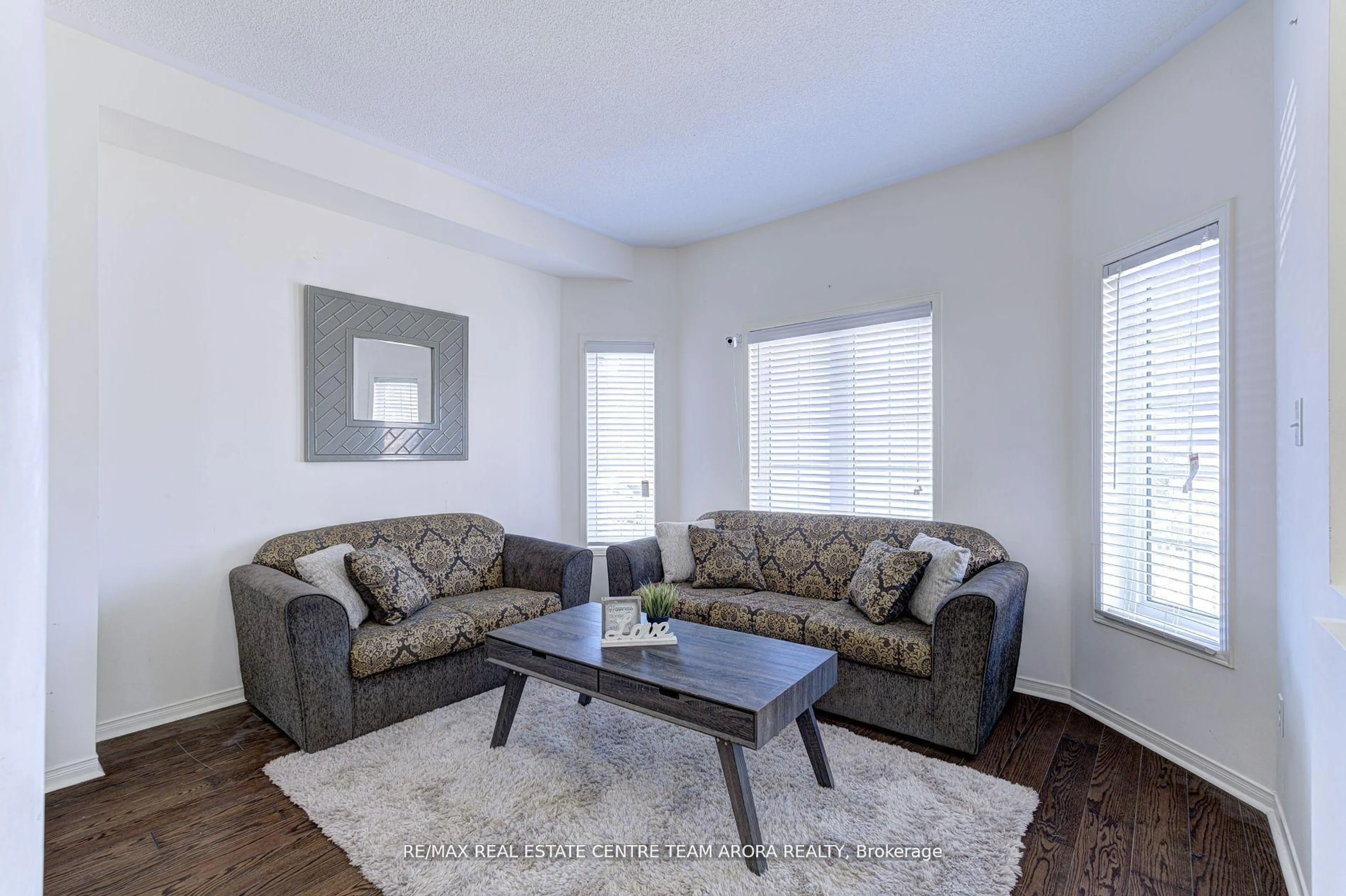 Living room with furniture, unknown for 24 Cookview Dr, Brampton Ontario L6R 3T6