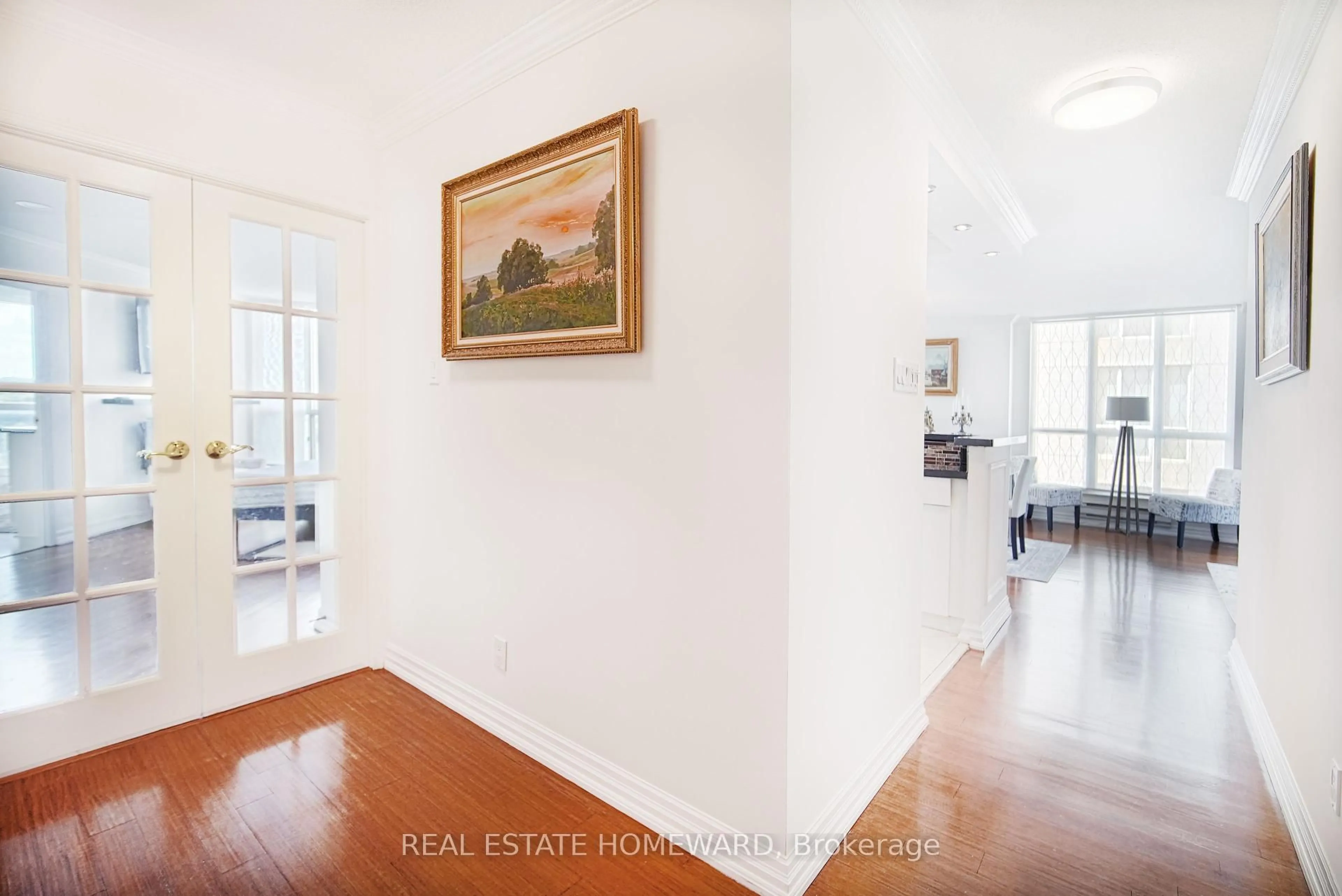 Indoor foyer for 2285 Lake Shore Blvd #707, Toronto Ontario M8V 3X9