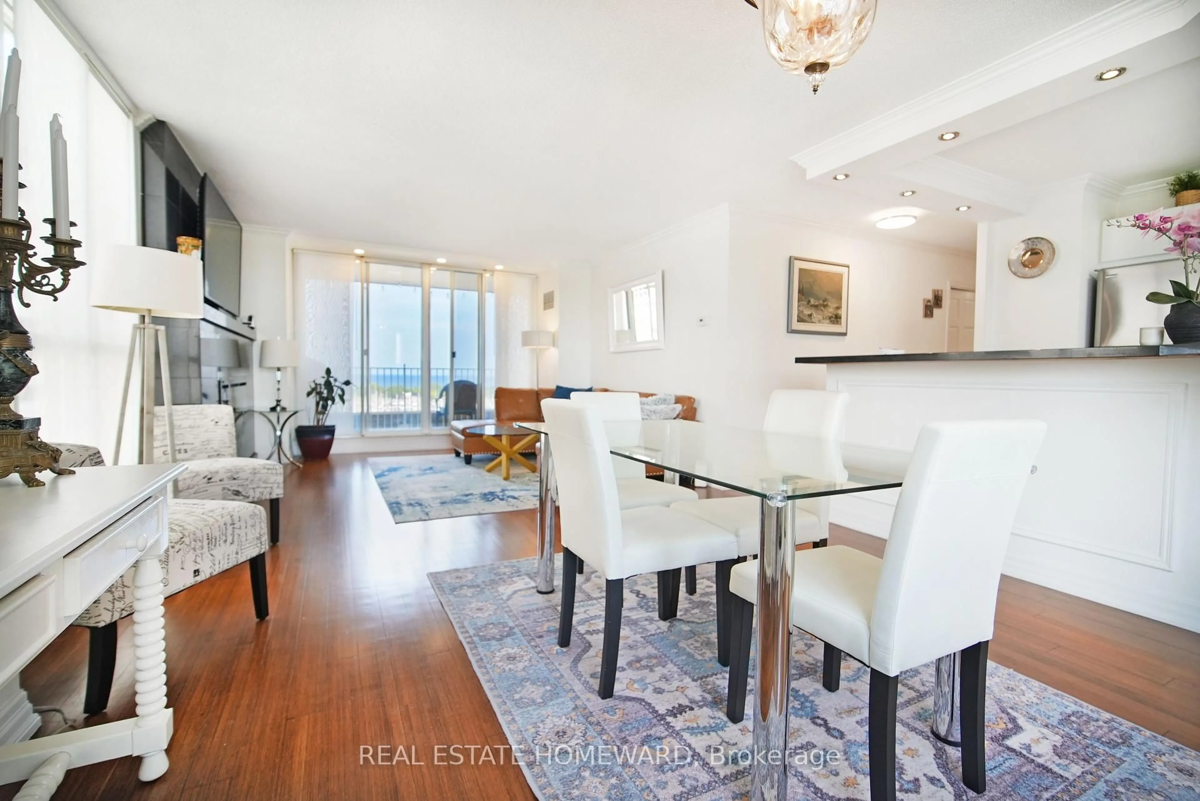 Dining room, unknown for 2285 Lake Shore Blvd #707, Toronto Ontario M8V 3X9