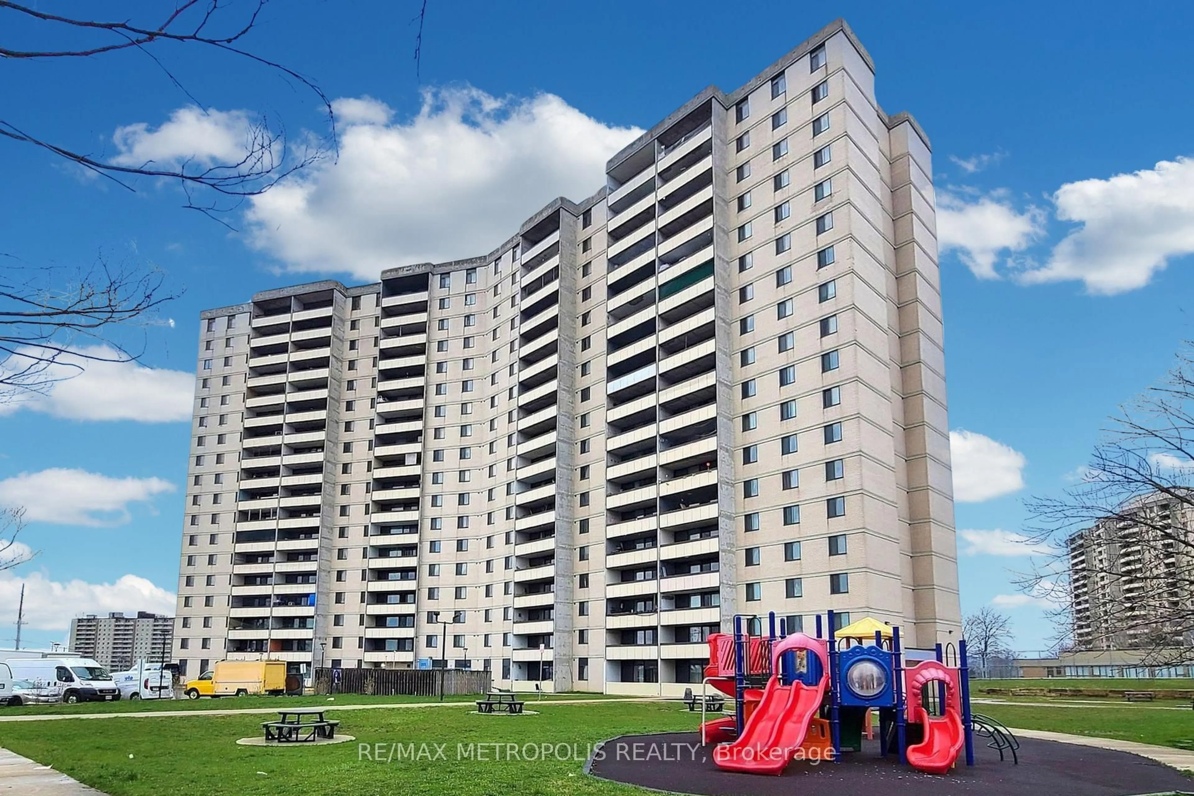 Unknown for 5 San Romano Way #902, Toronto Ontario M3N 2Y4