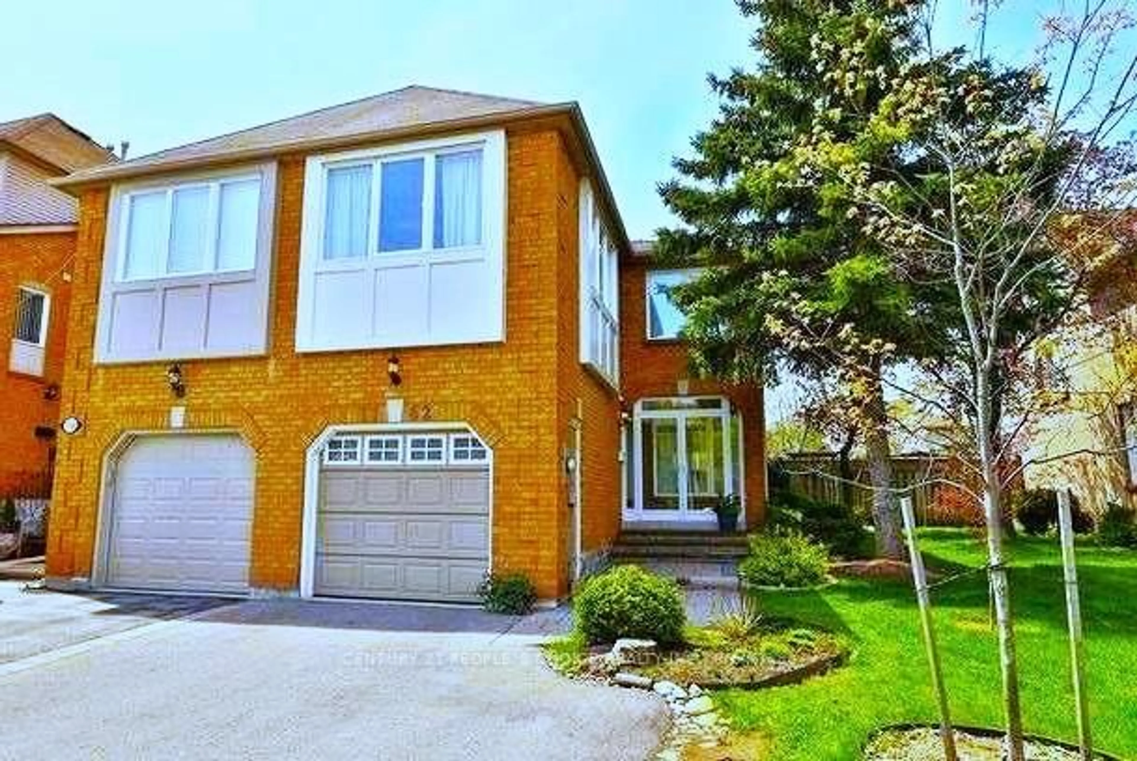 Home with brick exterior material, street for 1162 Leewood Dr, Oakville Ontario L6M 3B9