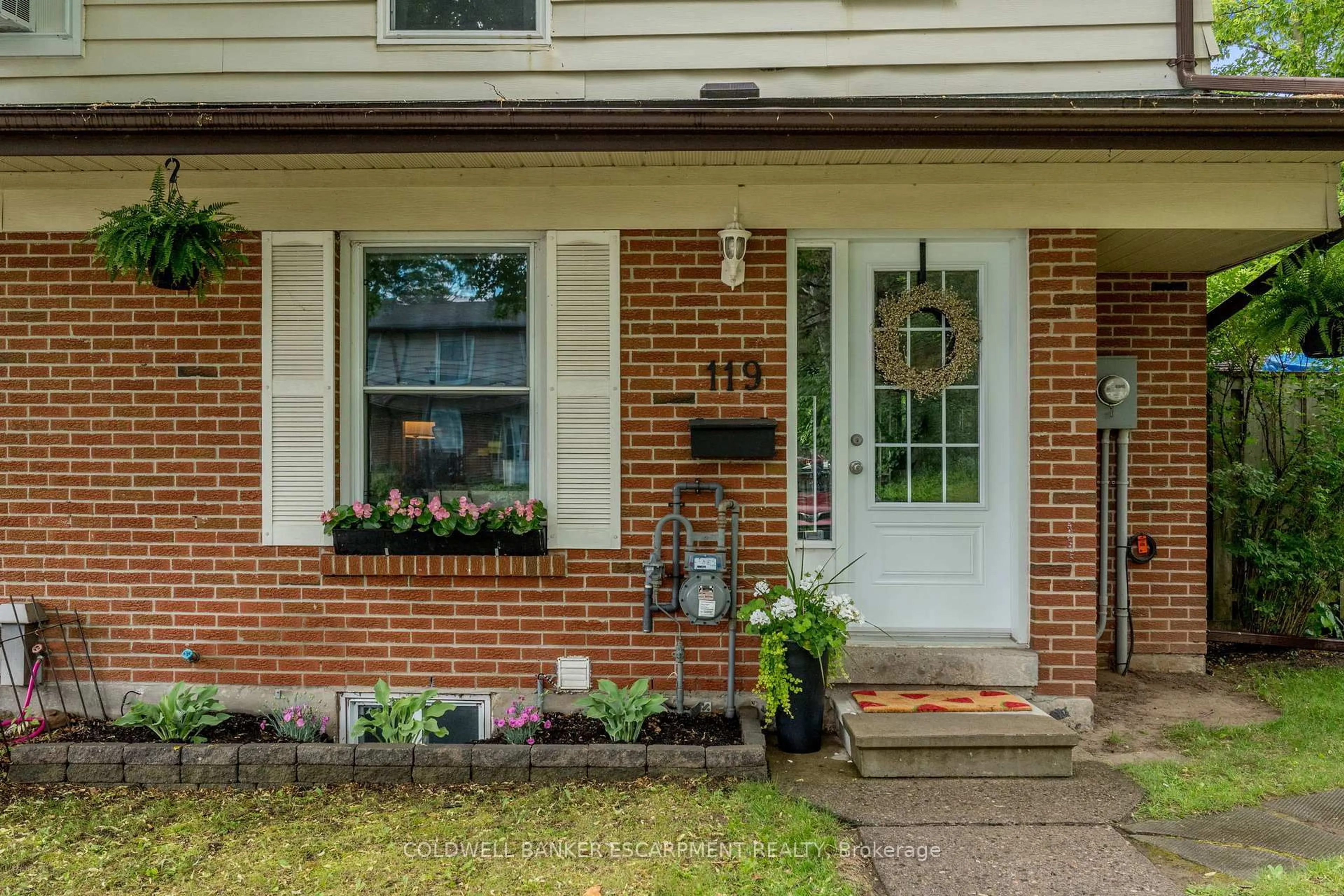 Home with brick exterior material, street for 119 Kingham Rd, Halton Hills Ontario L7J 1S3