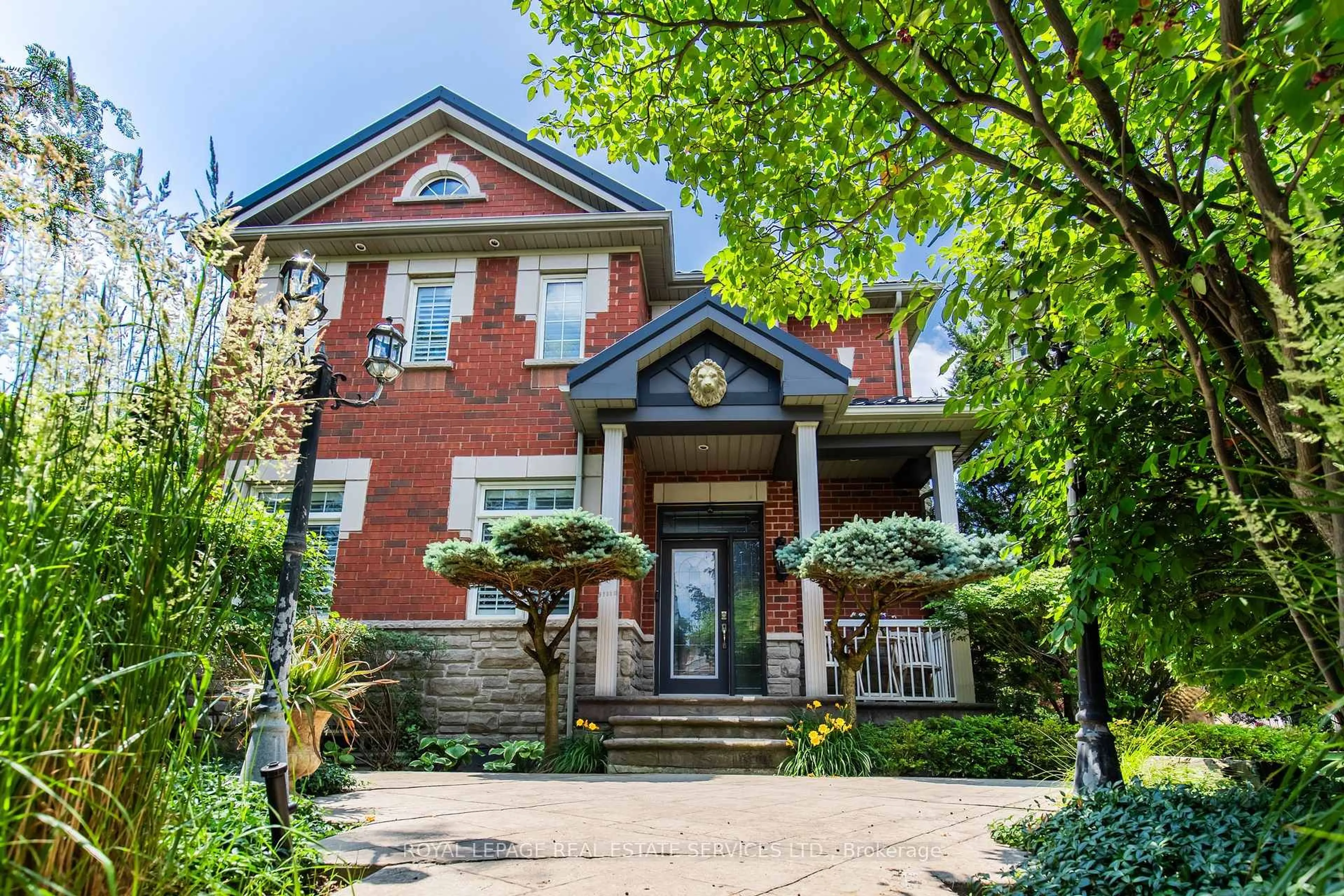 Home with brick exterior material, street for 6740 Tattinger Ave, Mississauga Ontario L5W 1P4