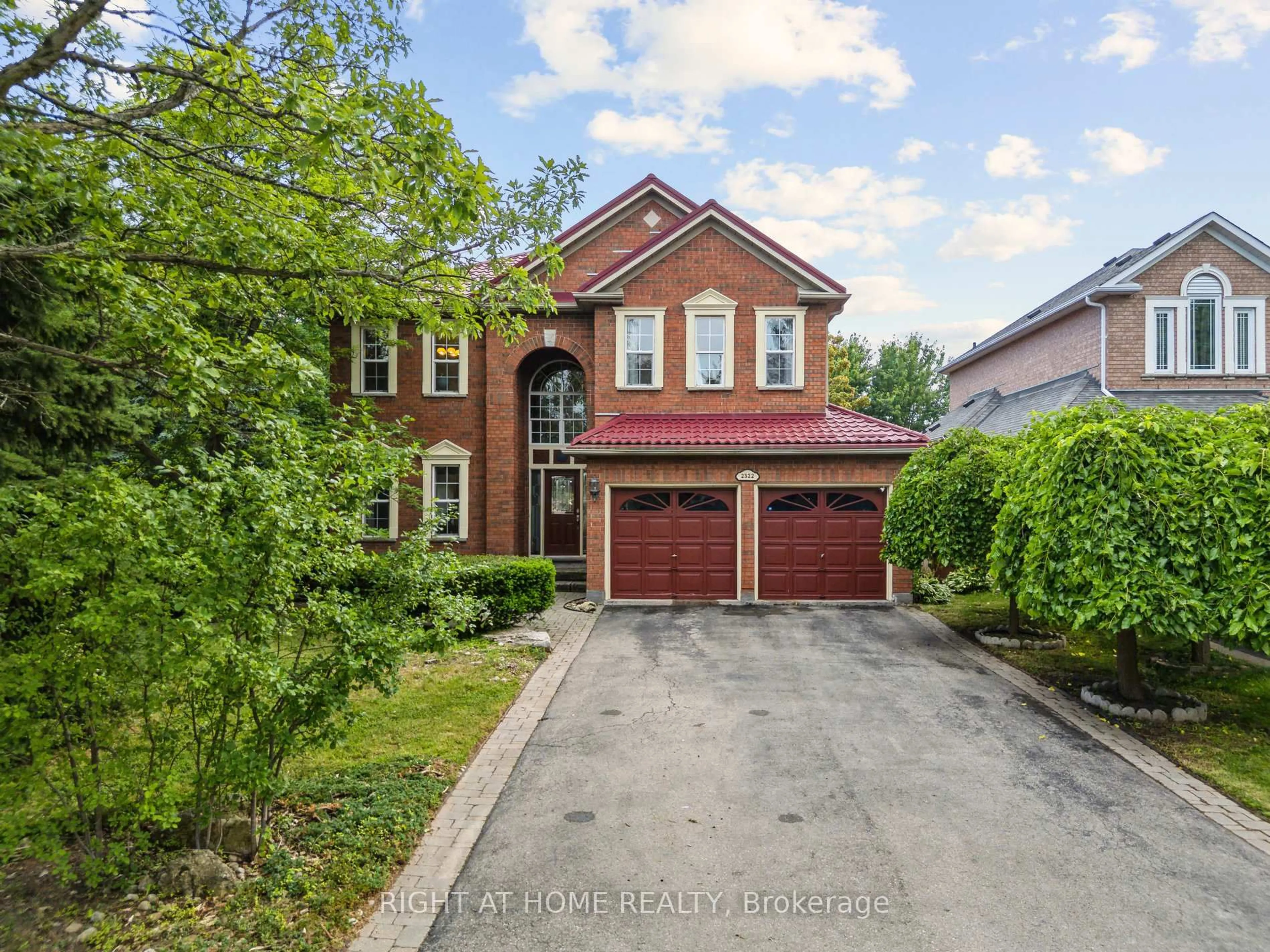 Home with brick exterior material, street for 2322 Woodridge Way, Oakville Ontario L6H 6S3