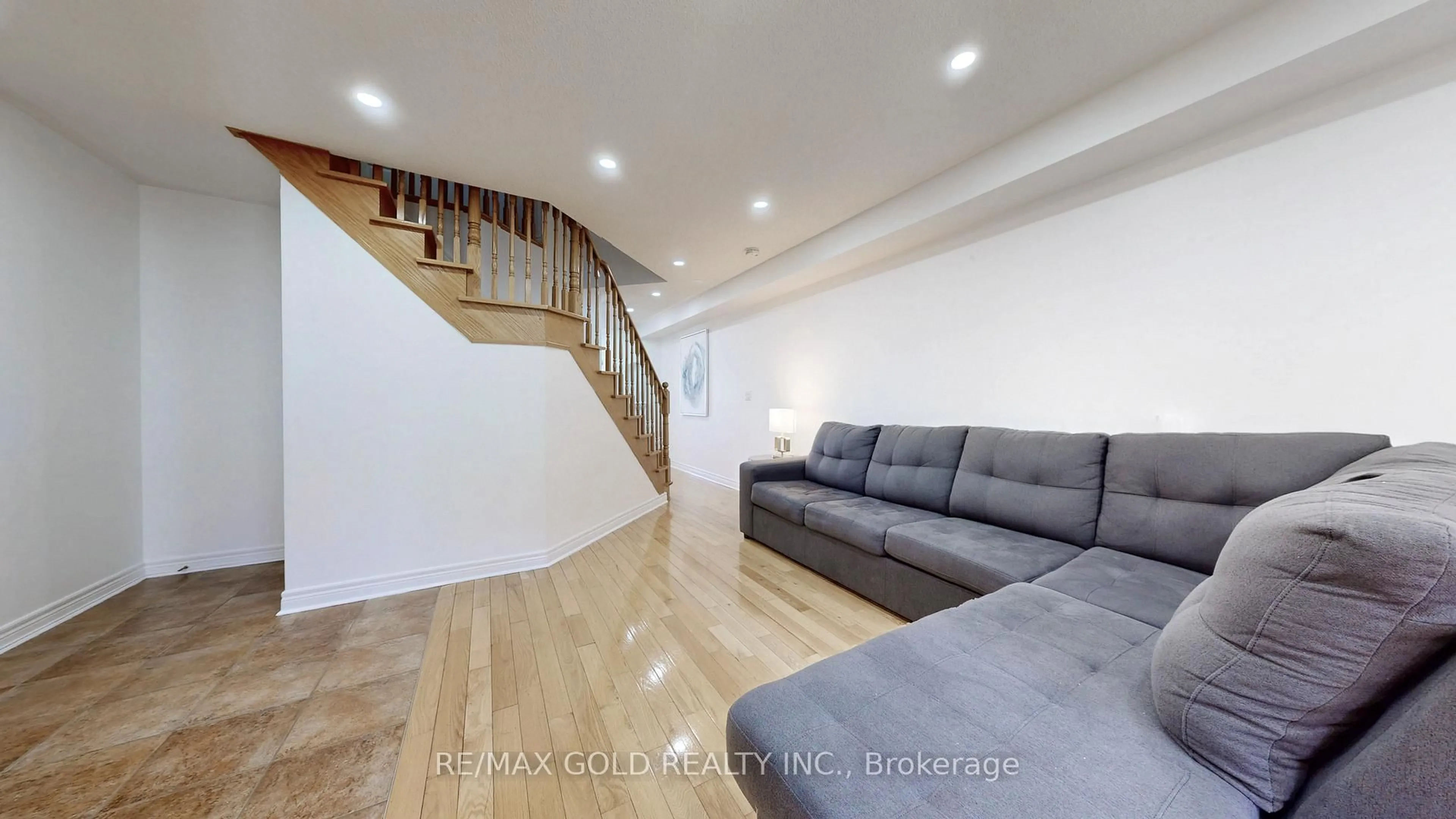 Unknown for 25 Heartview Rd, Brampton Ontario L6Z 0C6