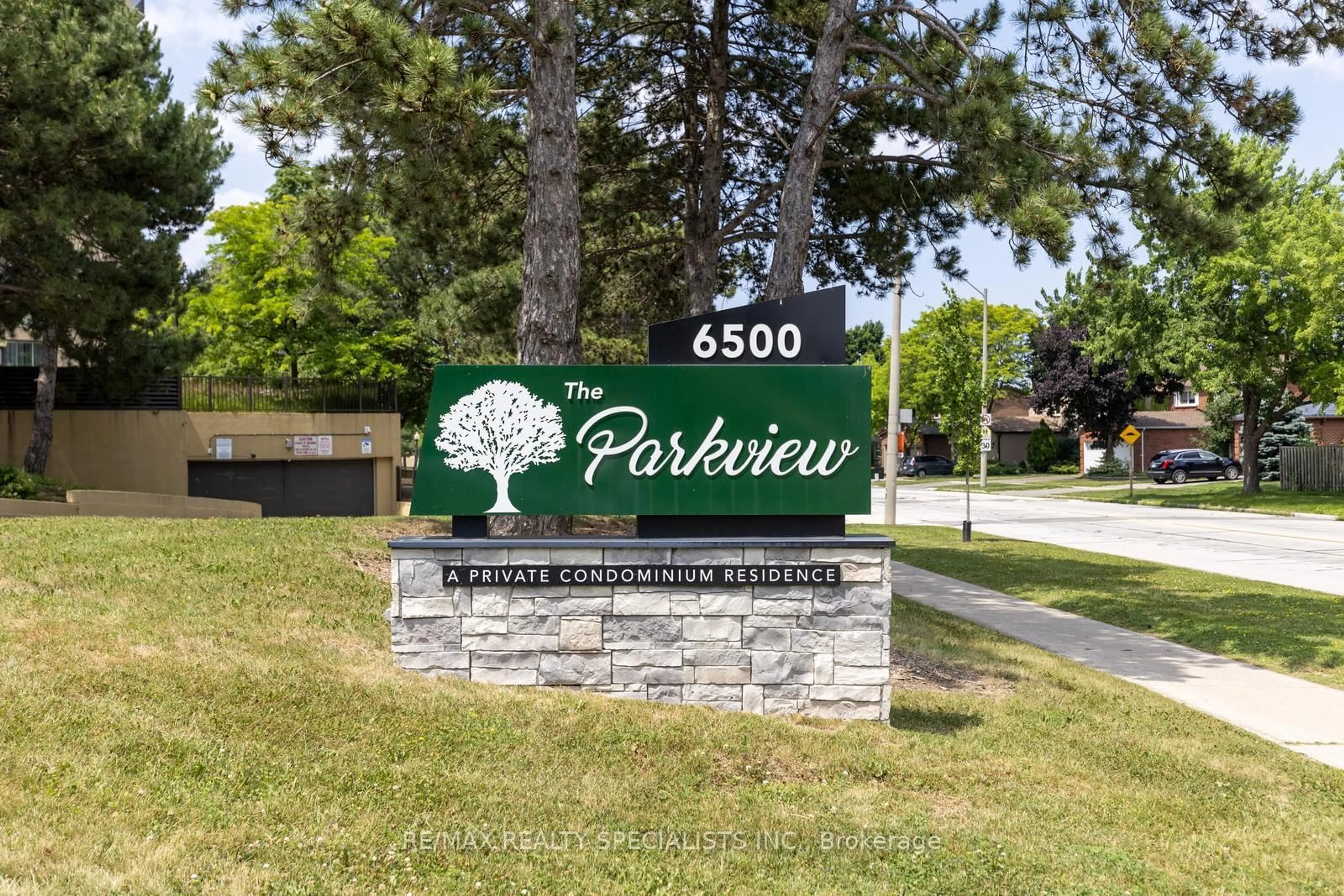 Parking for 6500 Montevideo Rd #201, Mississauga Ontario L5N 3T6