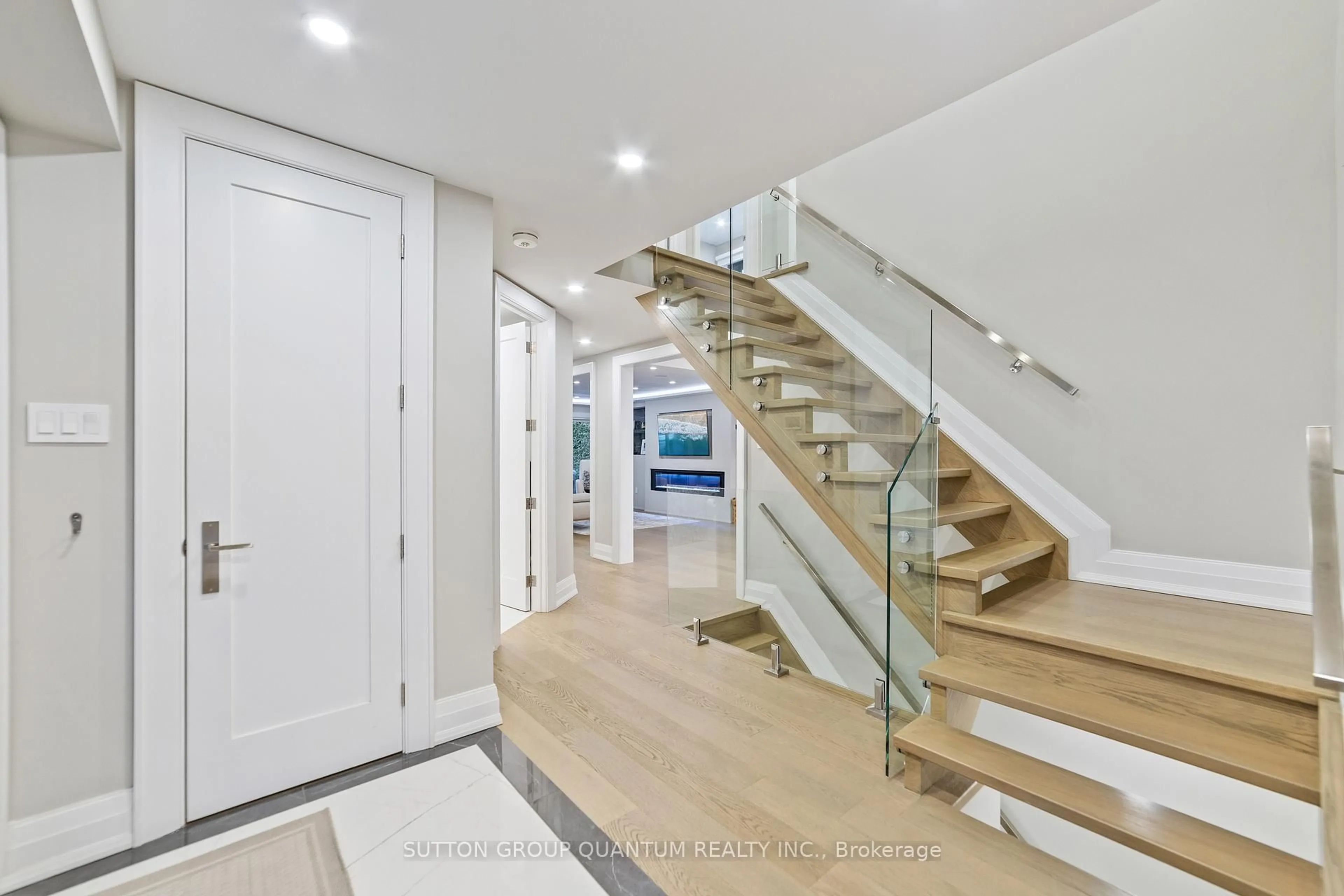 Unknown for 1857 Friar Tuck Crt, Mississauga Ontario L5K 2L4