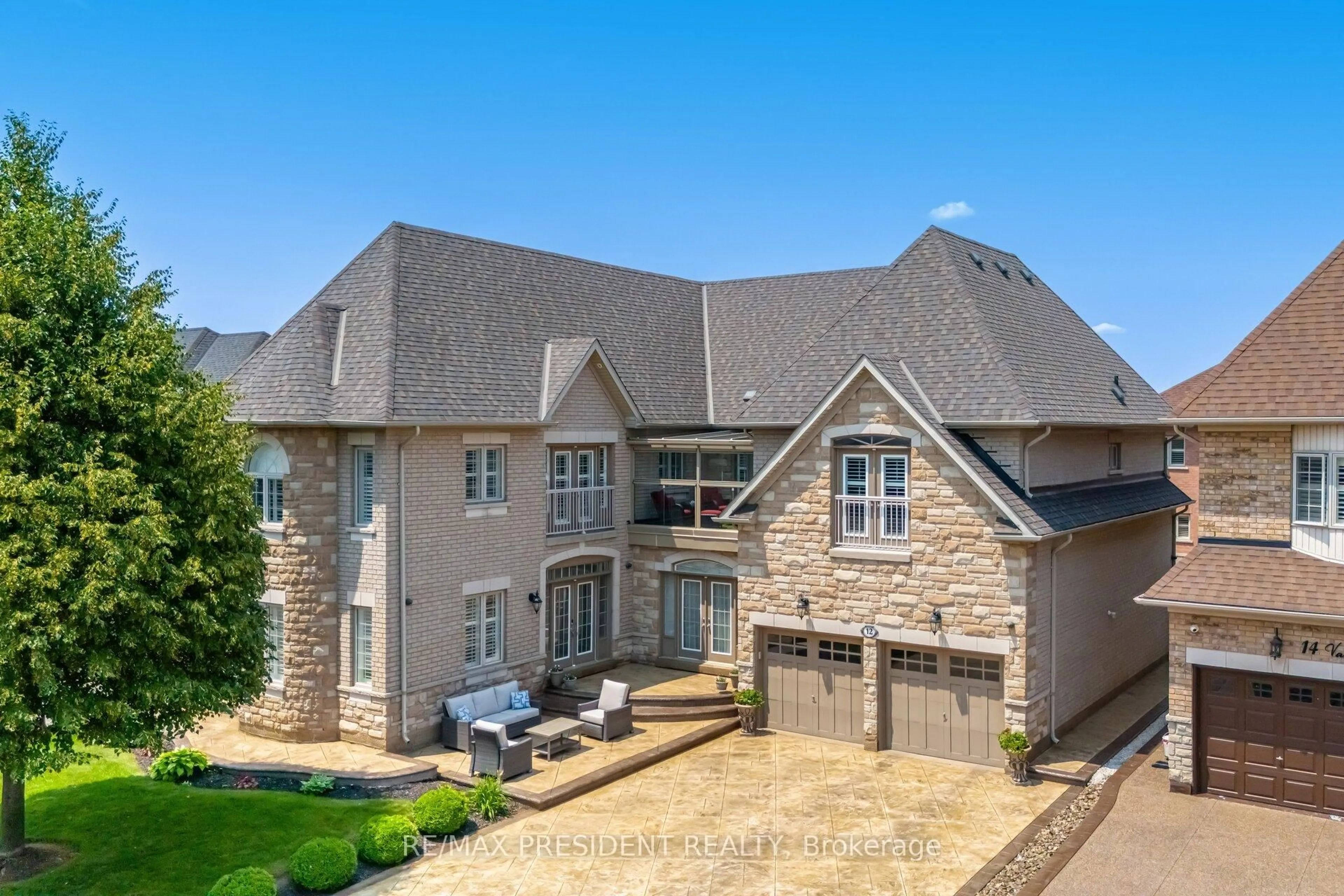 A pic from outside/outdoor area/front of a property/back of a property/a pic from drone, unknown for 12 Valleyridge Cres, Brampton Ontario L6P 2C9