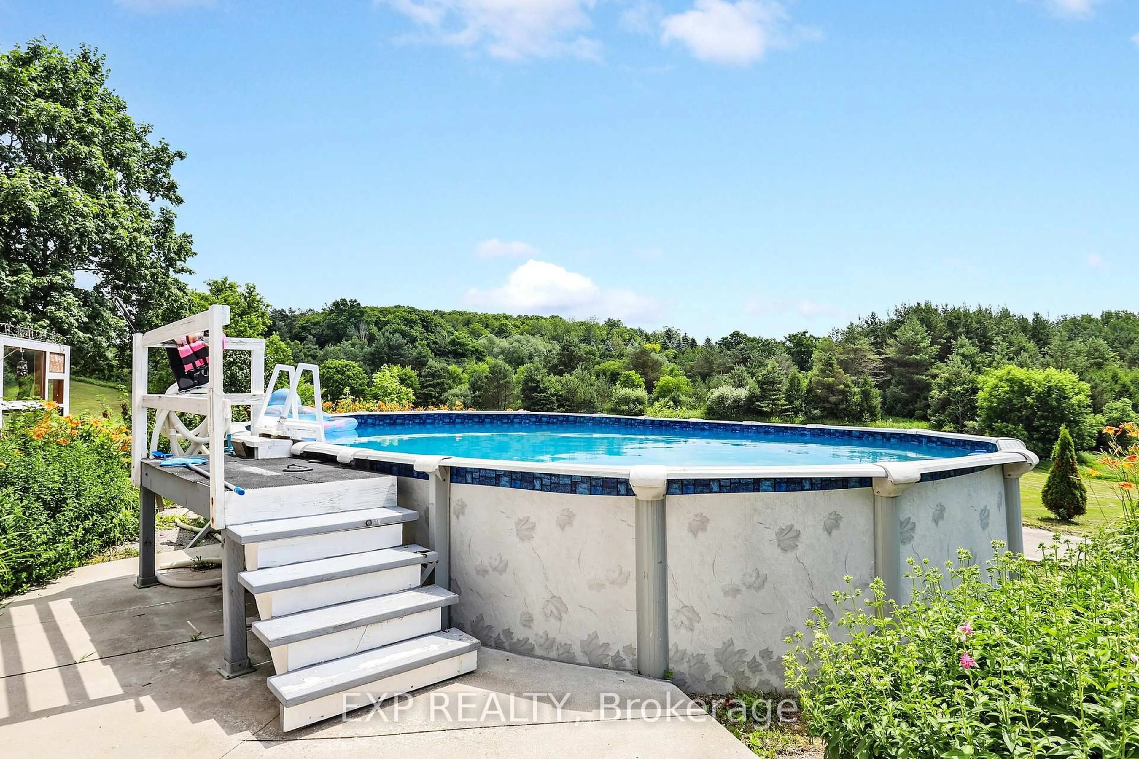 Pool for 11433 Highway 9, Caledon Ontario L7E 0G6