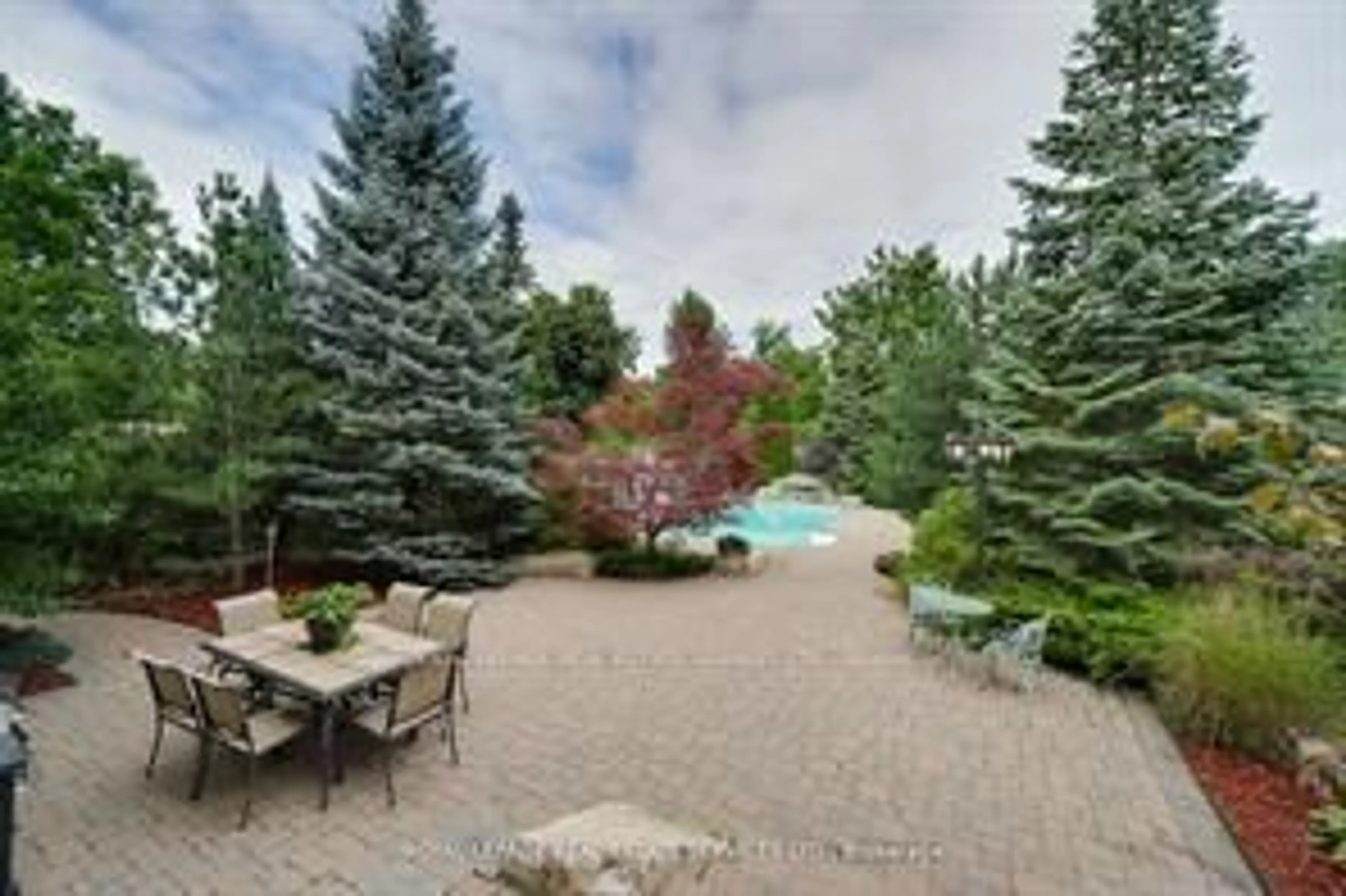 Patio, unknown for 215 Burloak Dr, Oakville Ontario L6L 6T6