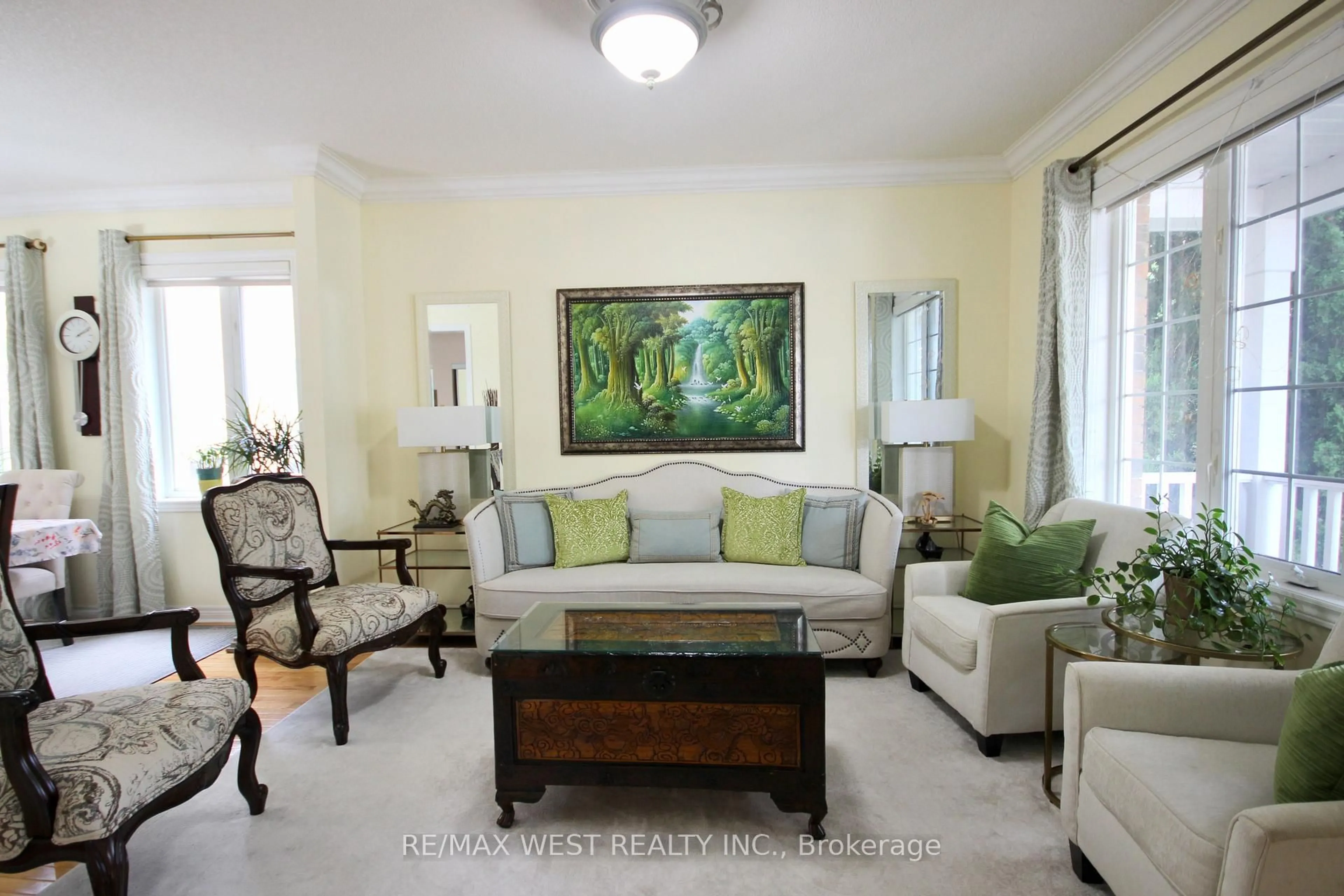 Living room with furniture, unknown for 6 Bowsfield Dr, Brampton Ontario L6P 1C8