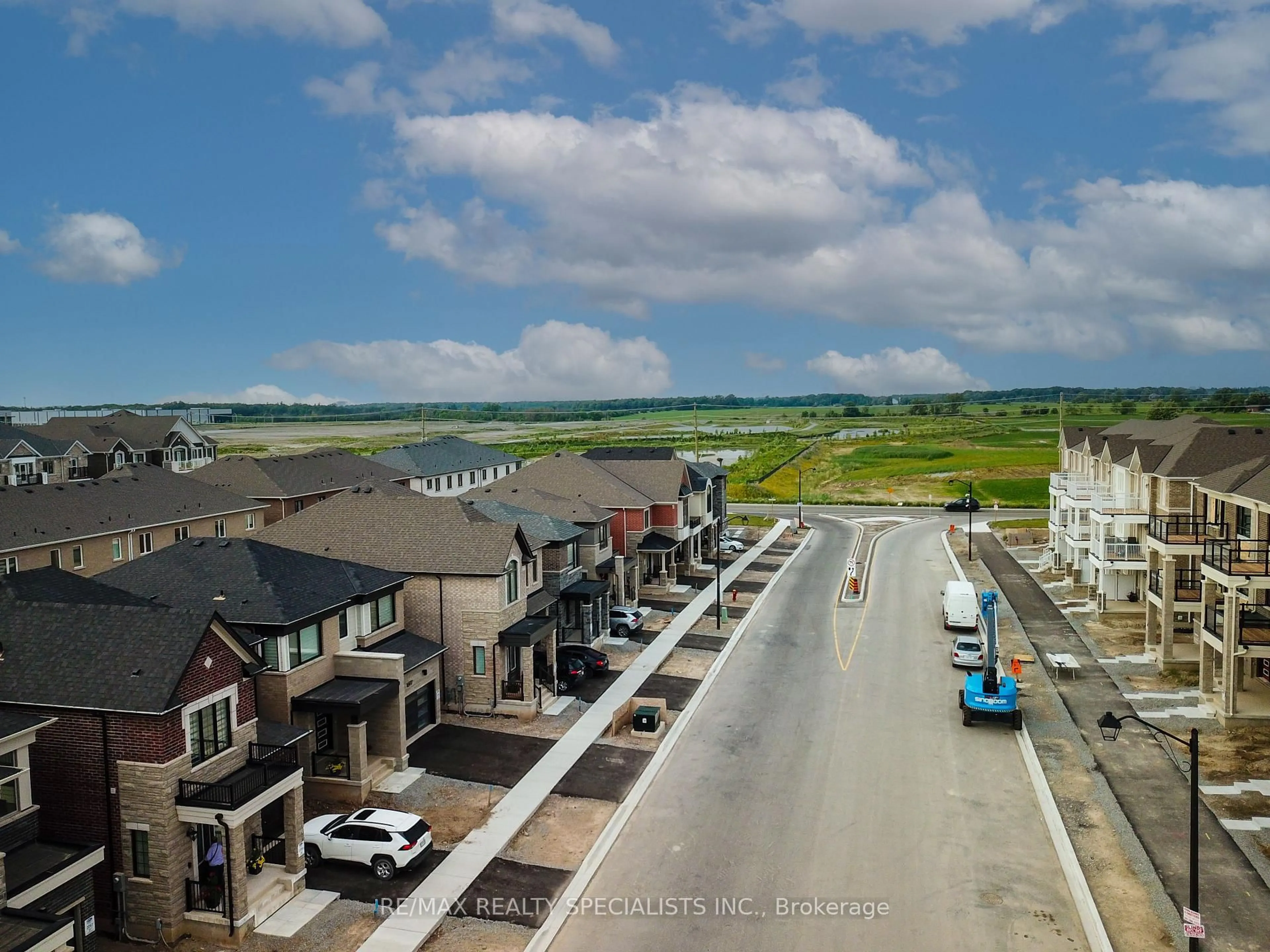 A pic from outside/outdoor area/front of a property/back of a property/a pic from drone, street for 1689 Whitlock Ave, Milton Ontario L9E 1C6
