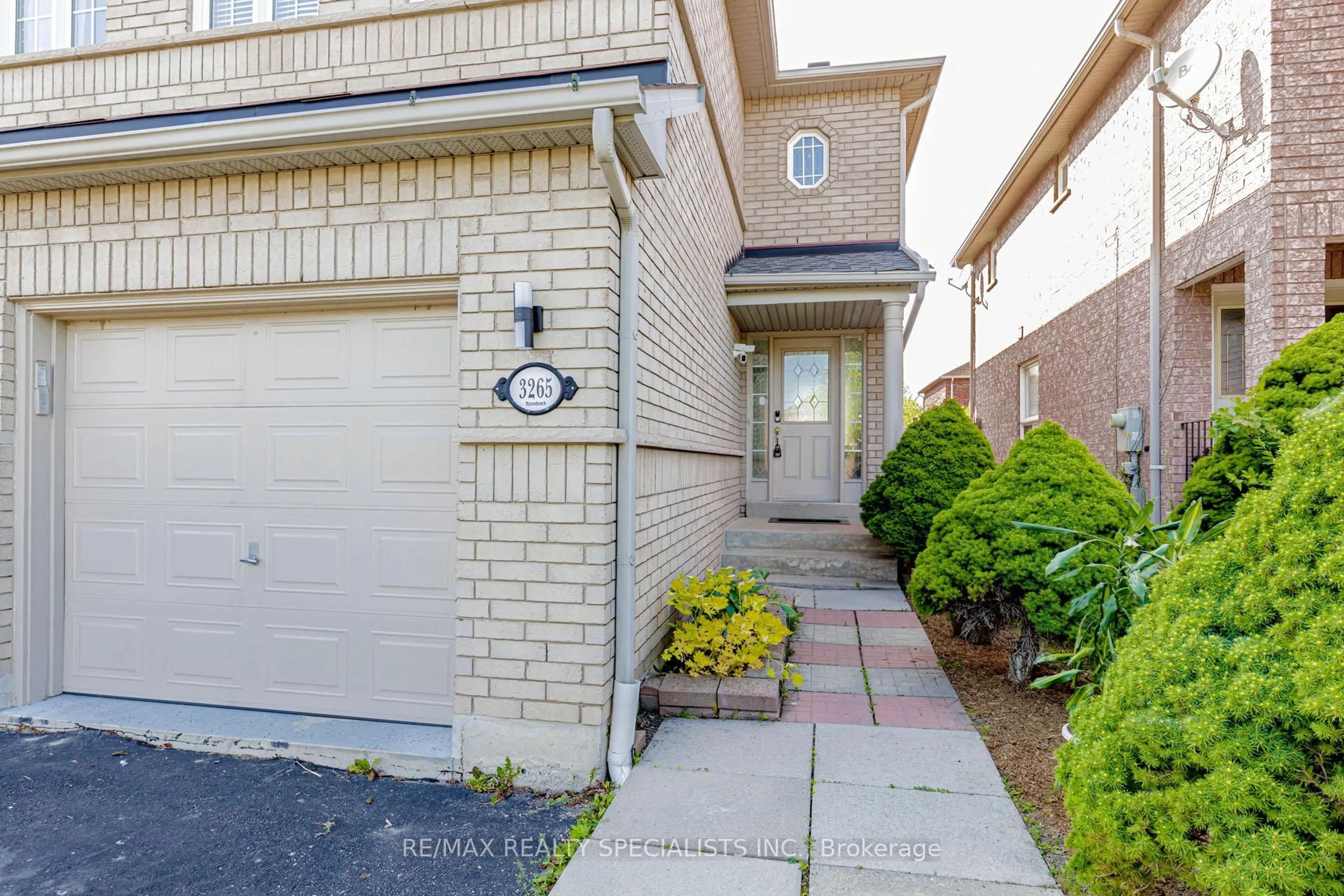 Unknown for 3265 Raindance Cres, Mississauga Ontario L5N 8L8