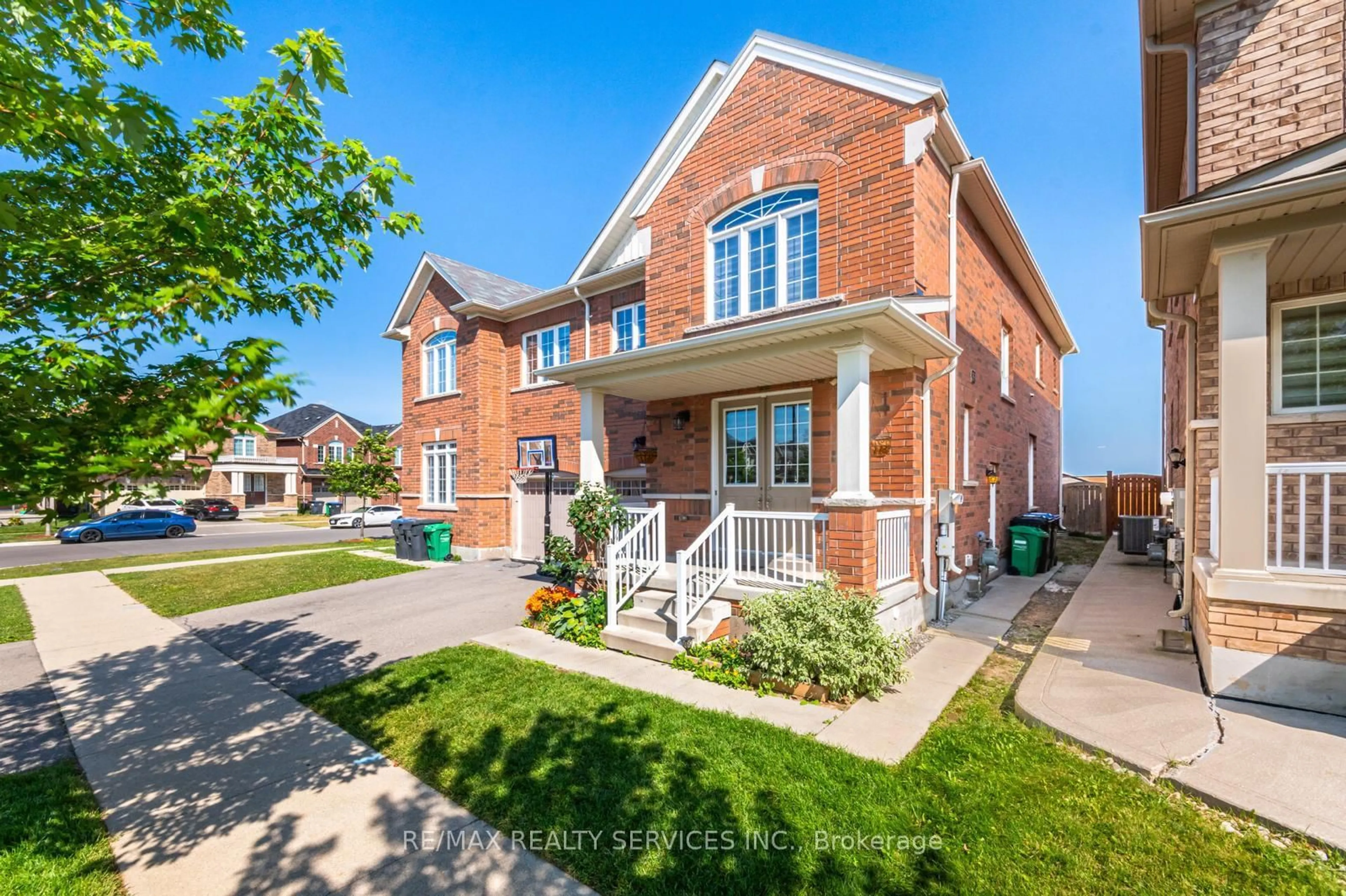 Home with brick exterior material, street for 4 Vezna Cres, Brampton Ontario L6X 5K4