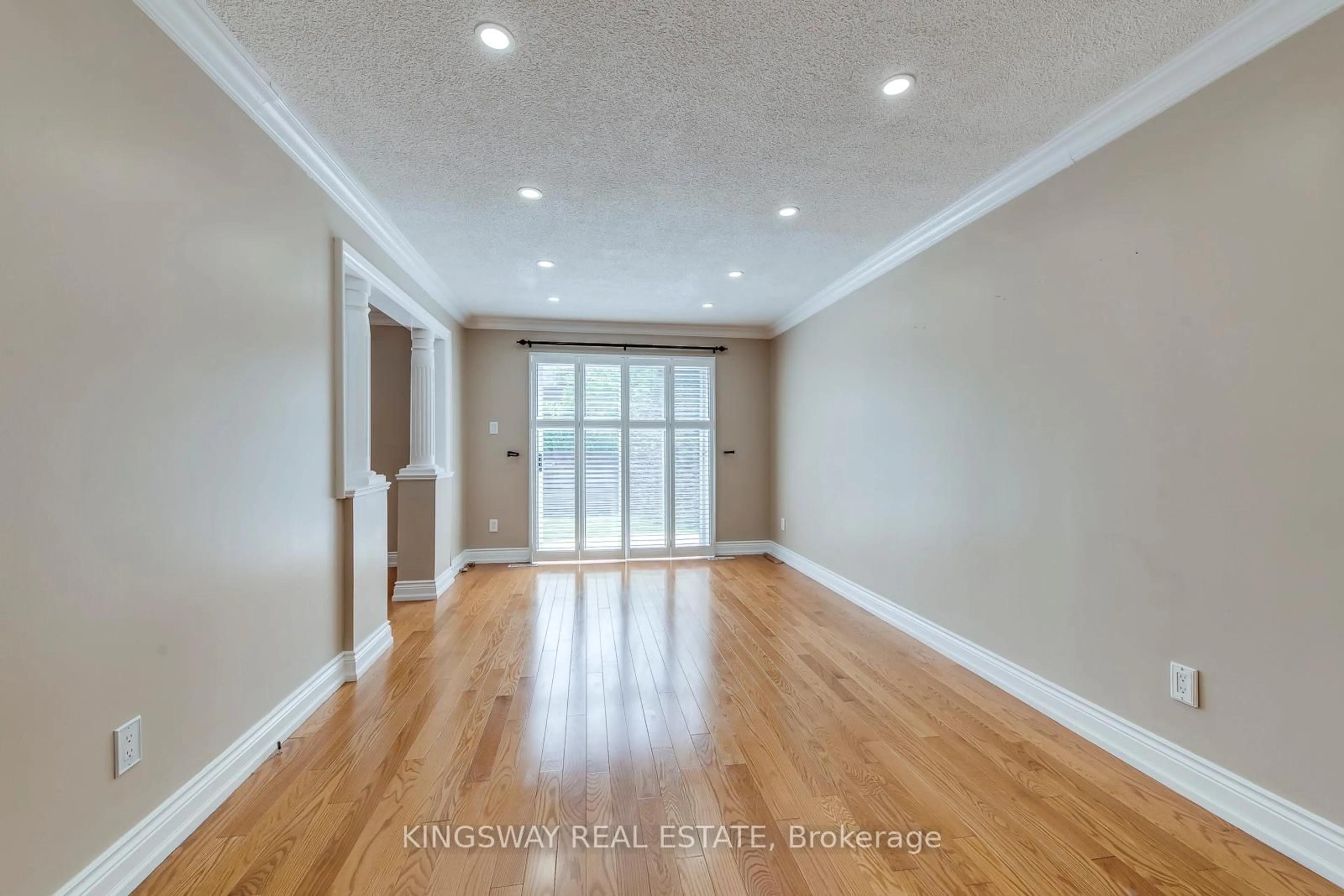 Unknown for 5254 Astwell Ave, Mississauga Ontario L5R 3H8