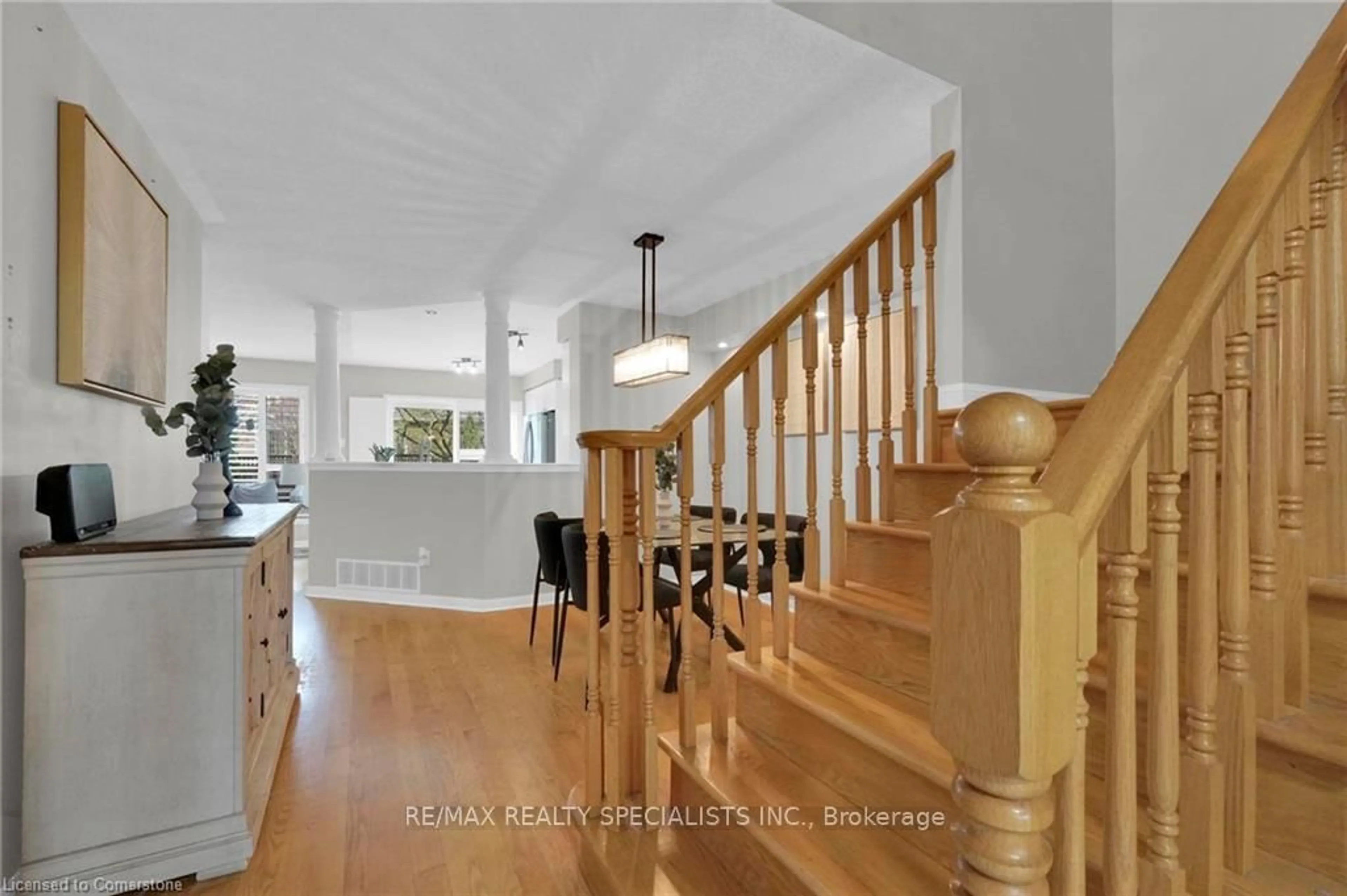 Indoor foyer for 2463 Carberry Way, Oakville Ontario L6M 4S5